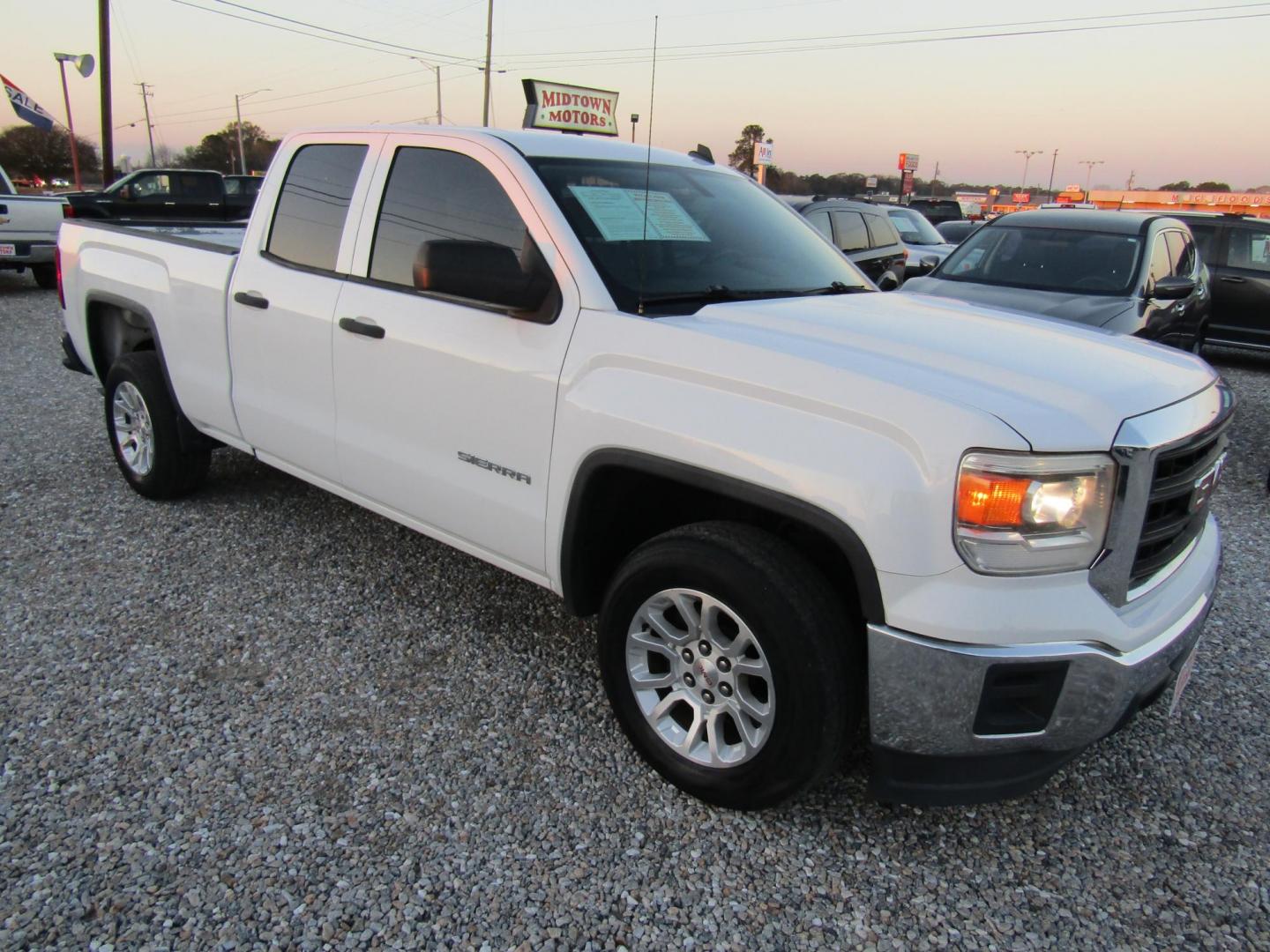 2014 White GMC Sierra 1500 Base Double Cab 2WD (1GTR1TEH7EZ) with an 4.3L V6 OHV 12V engine, Automatic transmission, located at 15016 S Hwy 231, Midland City, AL, 36350, (334) 983-3001, 31.306210, -85.495277 - Photo#0