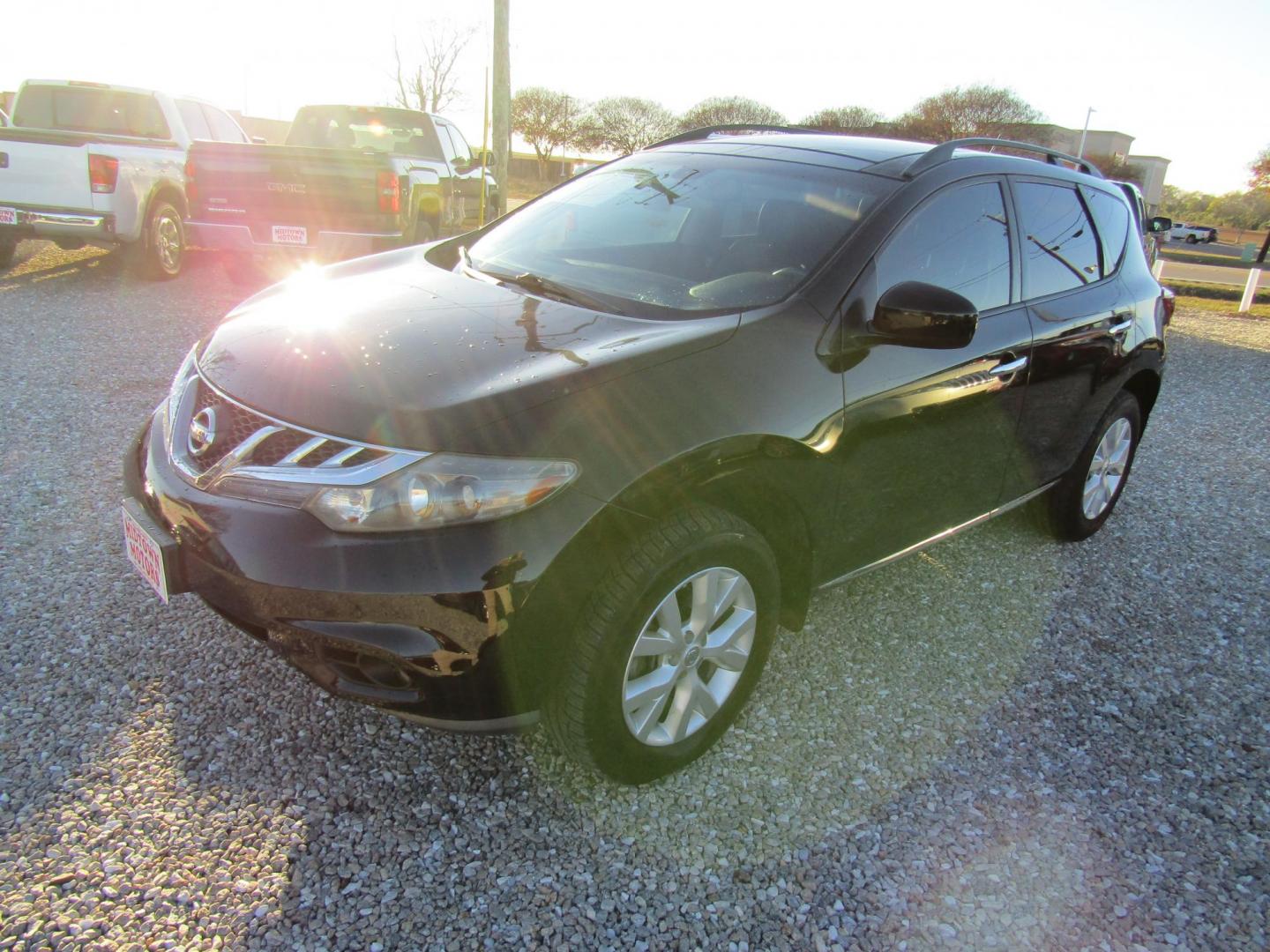 2014 Black Nissan Murano S (JN8AZ1MU7EW) with an 3.5L V6 DOHC 24V engine, Automatic transmission, located at 15016 S Hwy 231, Midland City, AL, 36350, (334) 983-3001, 31.306210, -85.495277 - Photo#2