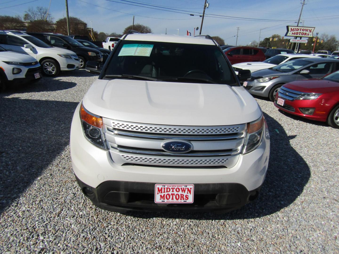 2014 White Ford Explorer XLT FWD (1FM5K7D86EG) with an 3.5L V6 DOHC 24V engine, Automatic transmission, located at 15016 S Hwy 231, Midland City, AL, 36350, (334) 983-3001, 31.306210, -85.495277 - Photo#1