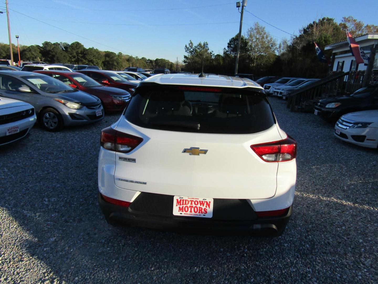 2021 White Chevrolet Trailblazer LS (KL79MMS27MB) with an 1.2L L3 DOHC 12V engine, Automatic transmission, located at 15016 S Hwy 231, Midland City, AL, 36350, (334) 983-3001, 31.306210, -85.495277 - Photo#6