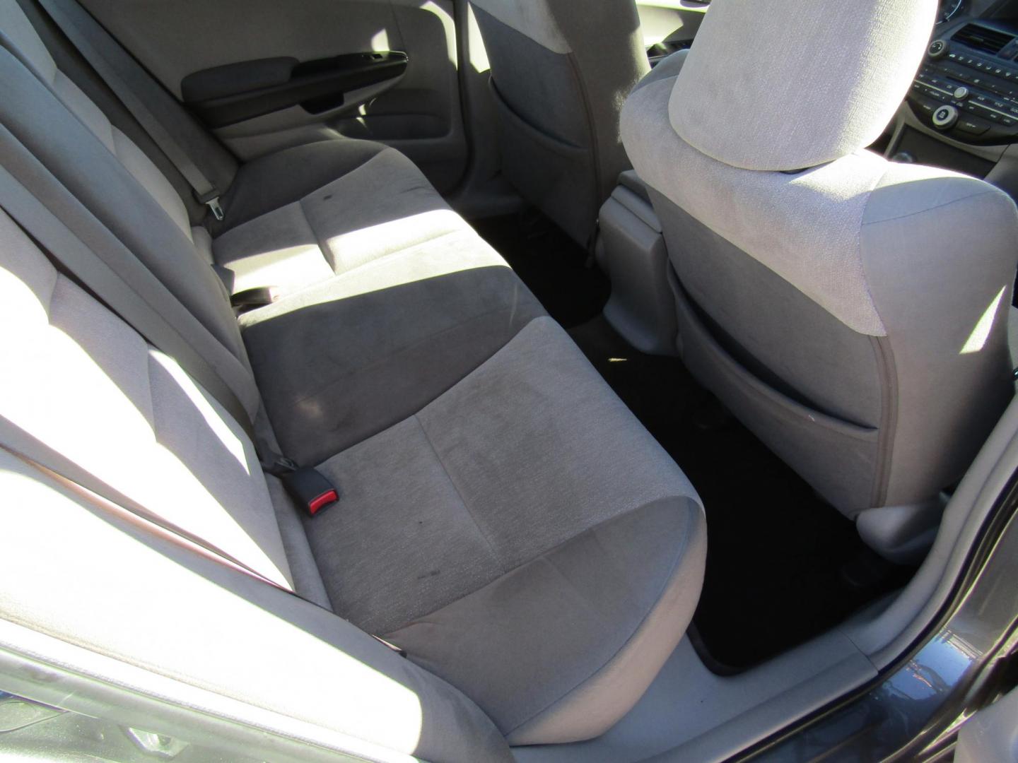 2009 Silver Honda Accord LX Sedan AT (1HGCP26309A) with an 2.4L L4 DOHC 16V engine, Automatic transmission, located at 15016 S Hwy 231, Midland City, AL, 36350, (334) 983-3001, 31.306210, -85.495277 - Photo#7