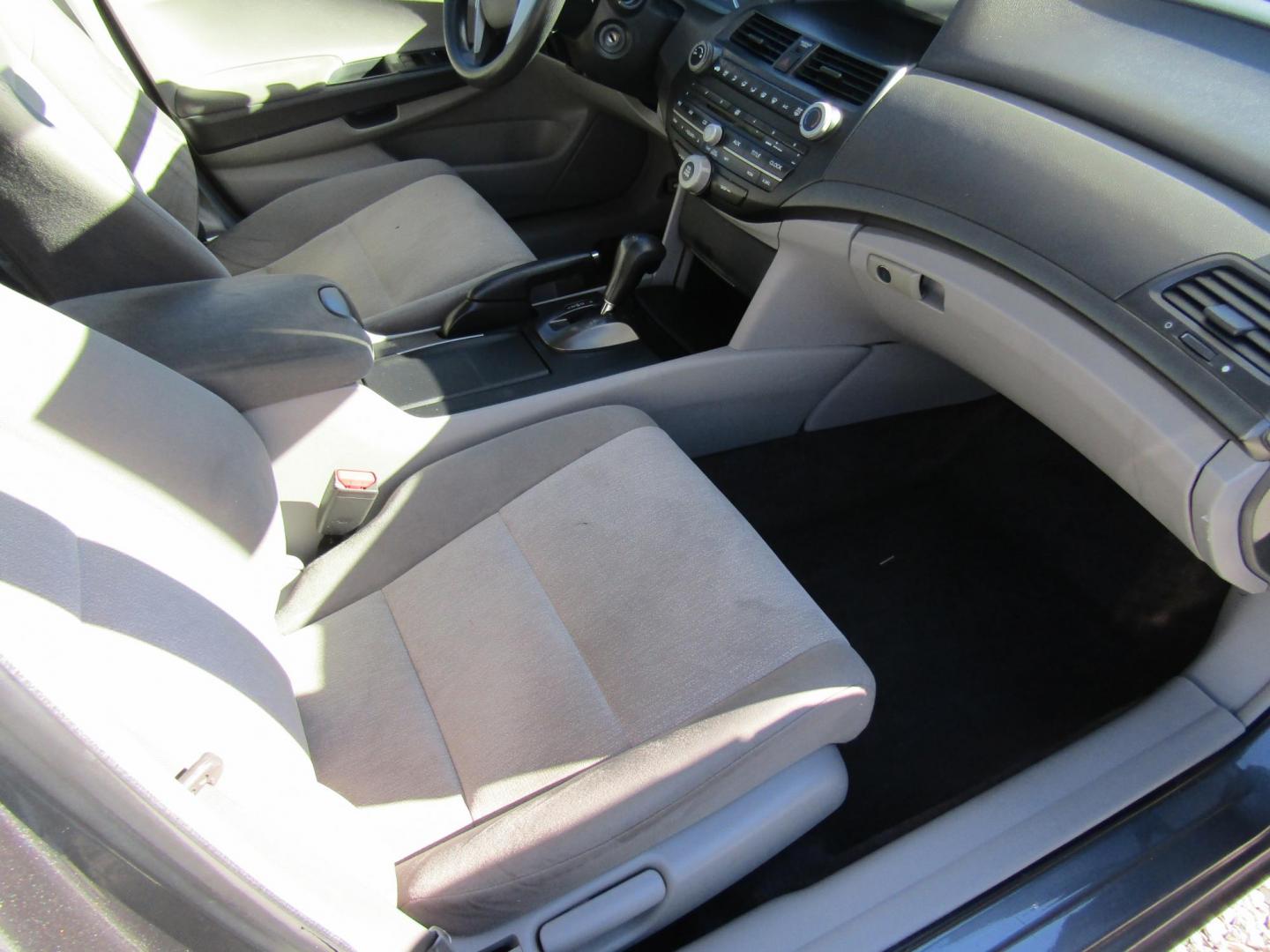 2009 Silver Honda Accord LX Sedan AT (1HGCP26309A) with an 2.4L L4 DOHC 16V engine, Automatic transmission, located at 15016 S Hwy 231, Midland City, AL, 36350, (334) 983-3001, 31.306210, -85.495277 - Photo#8