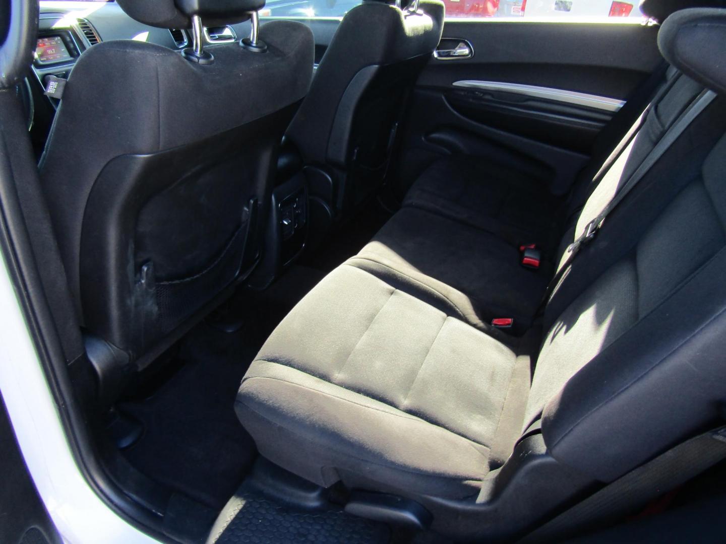 2017 White Dodge Durango SXT RWD (1C4RDHAG5HC) with an 3.6L V6 DOHC 24V engine, 8A transmission, located at 15016 S Hwy 231, Midland City, AL, 36350, (334) 983-3001, 31.306210, -85.495277 - Photo#4