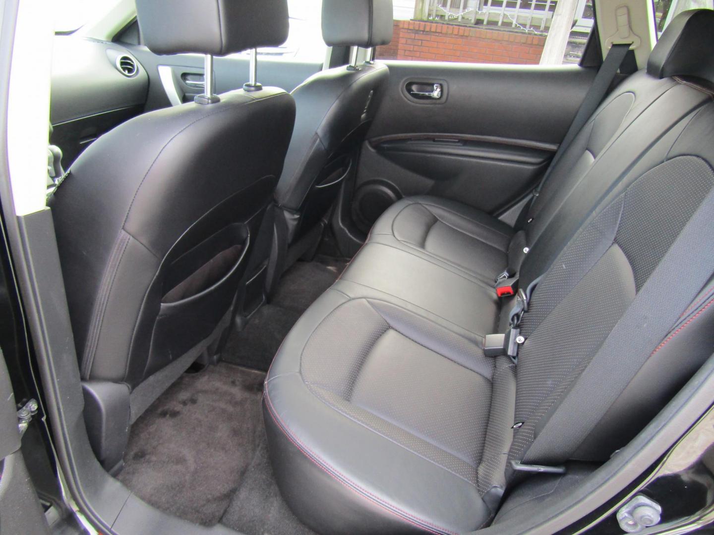 2012 Black Nissan Rogue S FWD Krom Edition (JN8AS5MTXCW) with an 2.5L L4 DOHC 16V engine, Automatic transmission, located at 15016 S Hwy 231, Midland City, AL, 36350, (334) 983-3001, 31.306210, -85.495277 - Photo#3