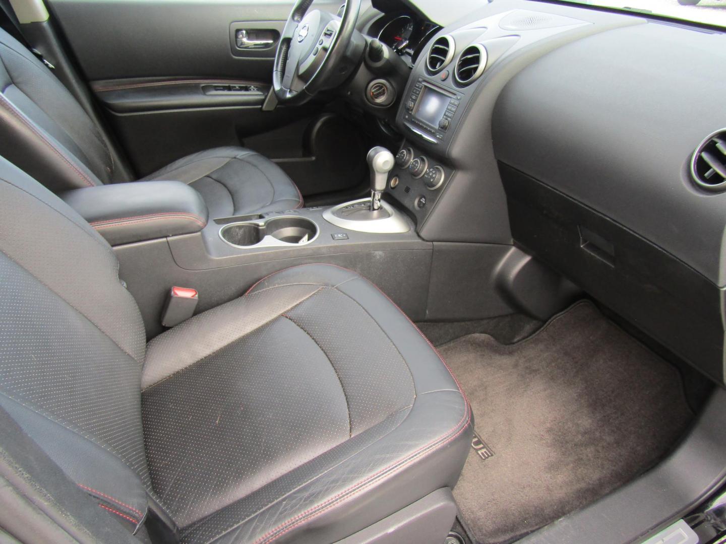 2012 Black Nissan Rogue S FWD Krom Edition (JN8AS5MTXCW) with an 2.5L L4 DOHC 16V engine, Automatic transmission, located at 15016 S Hwy 231, Midland City, AL, 36350, (334) 983-3001, 31.306210, -85.495277 - Photo#8