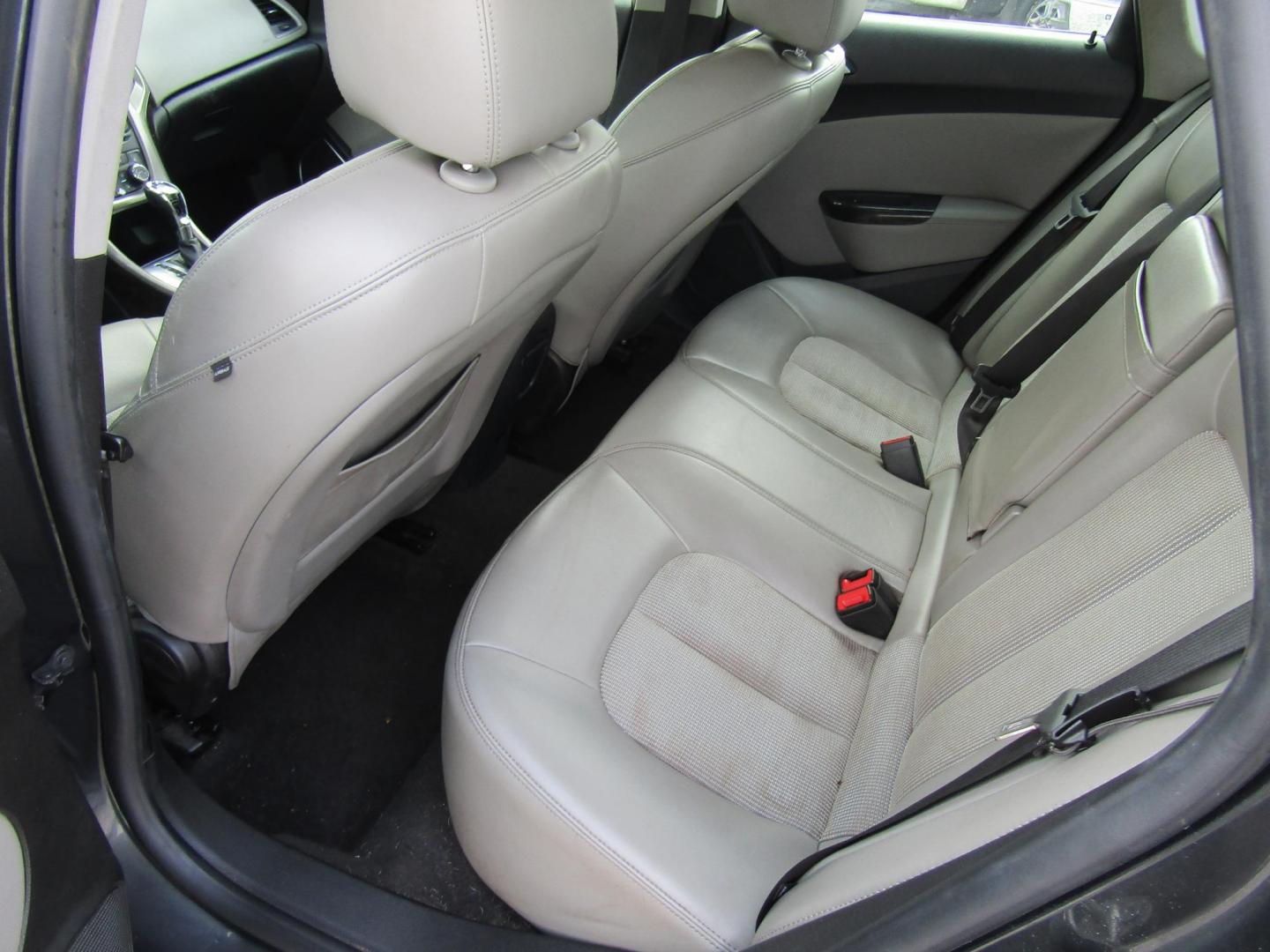 2014 Gray Buick Verano Convenience (1G4PR5SK9E4) with an 2.4L L4 DOHC 16V FFV engine, Automatic transmission, located at 15016 S Hwy 231, Midland City, AL, 36350, (334) 983-3001, 31.306210, -85.495277 - Photo#4