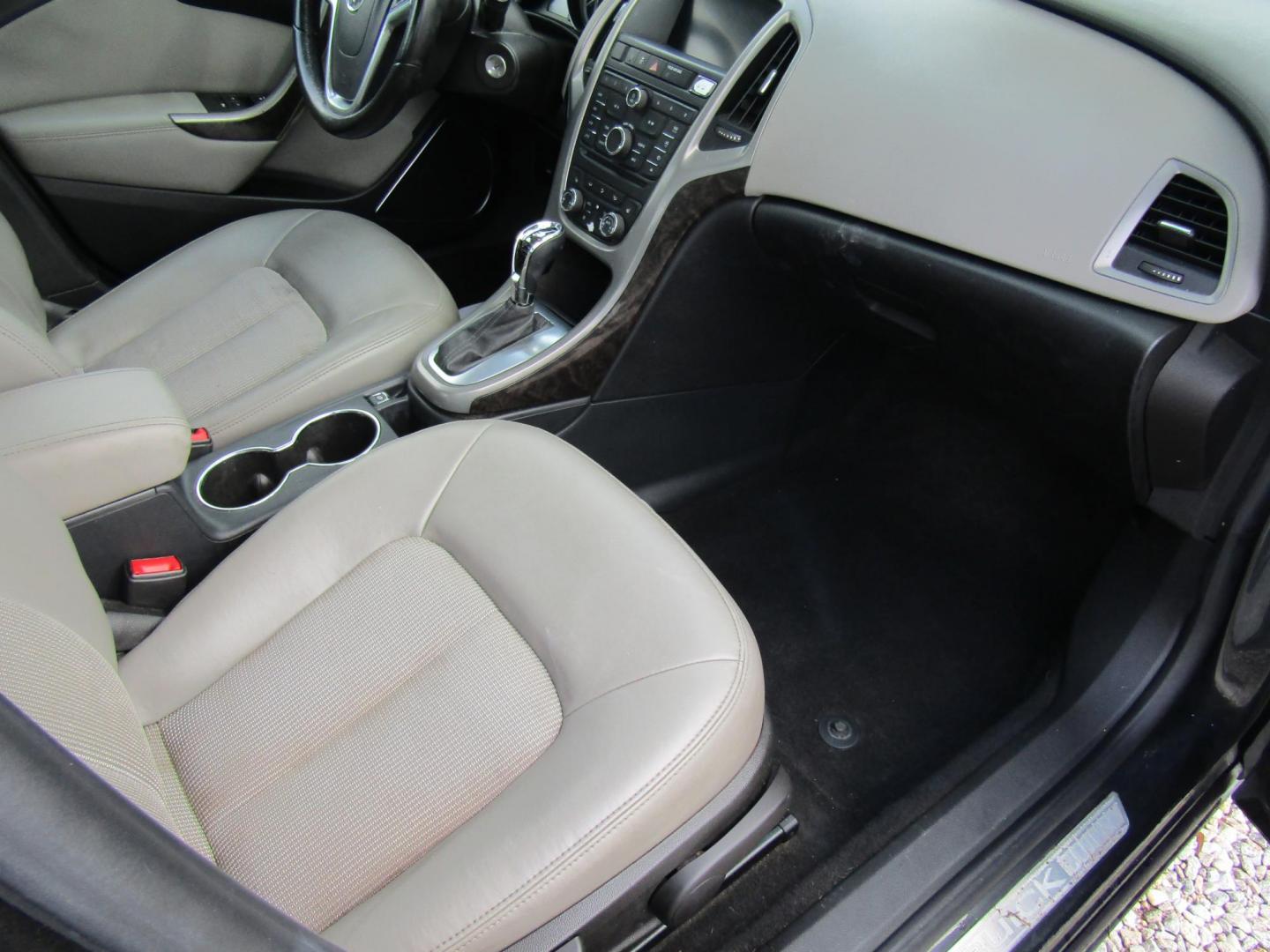 2014 Gray Buick Verano Convenience (1G4PR5SK9E4) with an 2.4L L4 DOHC 16V FFV engine, Automatic transmission, located at 15016 S Hwy 231, Midland City, AL, 36350, (334) 983-3001, 31.306210, -85.495277 - Photo#9