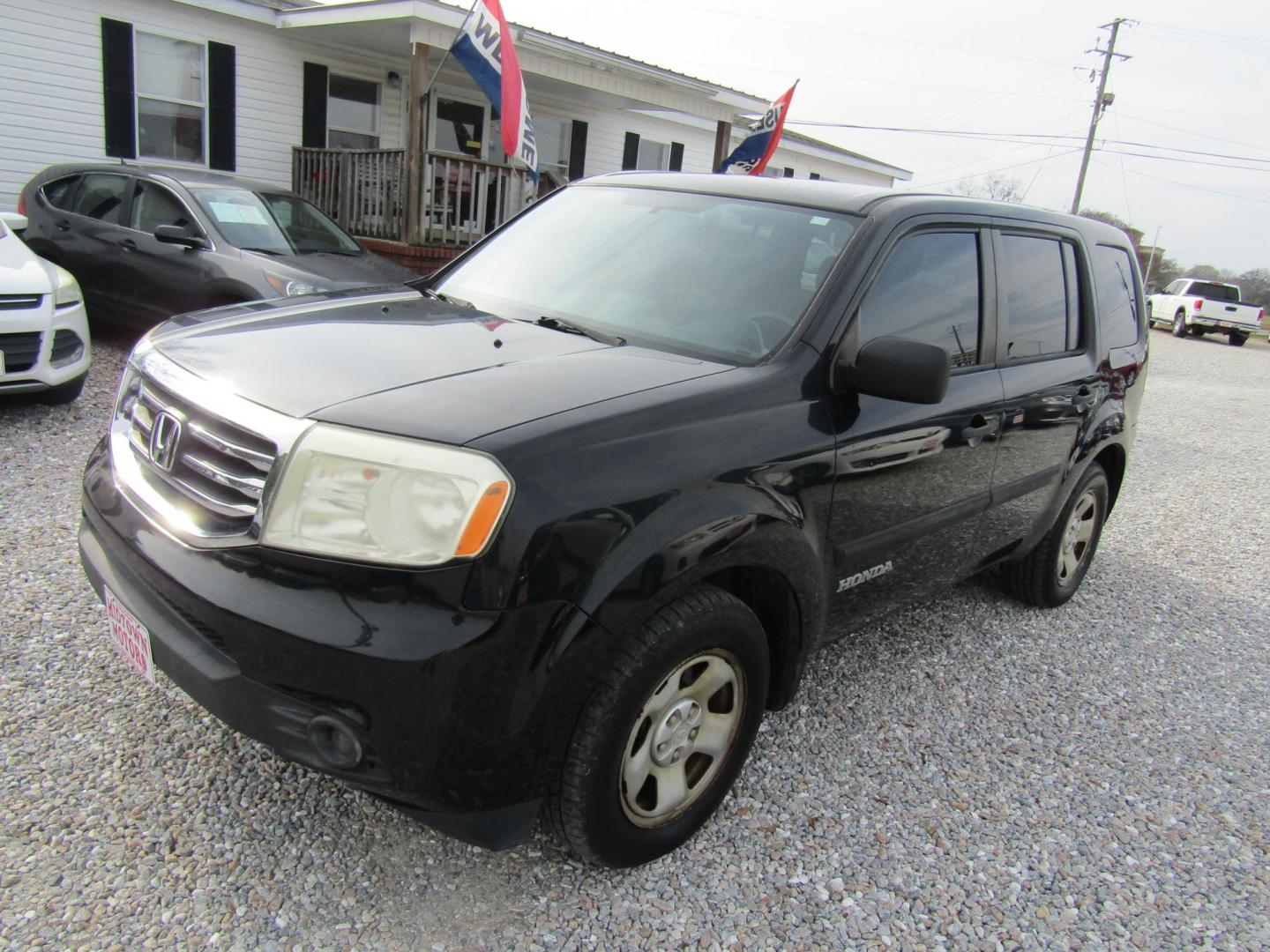 2013 Black Honda Pilot LX 2WD 5-Spd AT (5FNYF3H20DB) with an 3.5L V6 SOHC 24V engine, Automatic transmission, located at 15016 S Hwy 231, Midland City, AL, 36350, (334) 983-3001, 31.306210, -85.495277 - Photo#1