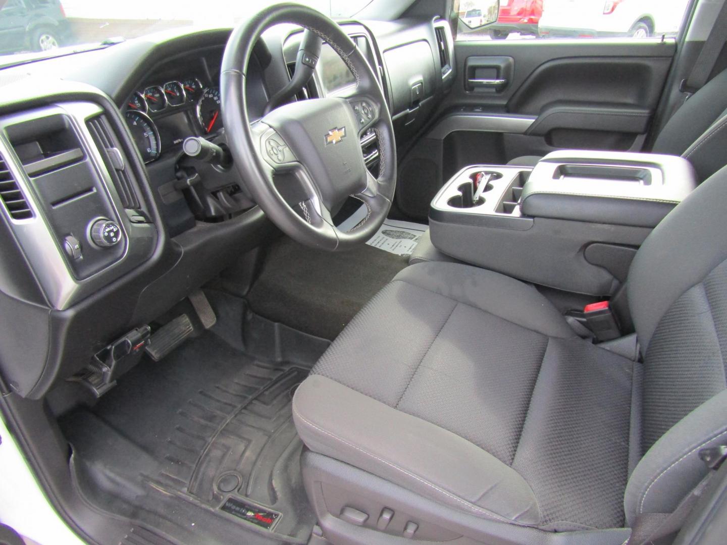 2015 White Chevrolet Silverado 1500 LT Crew Cab 2WD (3GCPCRECXFG) with an 5.3L V8 OHV 16V engine, Automatic transmission, located at 15016 S Hwy 231, Midland City, AL, 36350, (334) 983-3001, 31.306210, -85.495277 - Photo#3