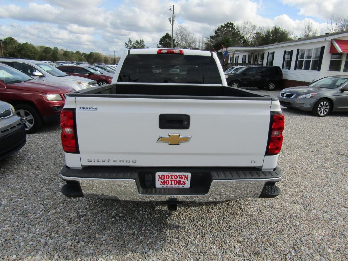 2015 White Chevrolet Silverado 1500 LT Crew Cab 2WD (3GCPCRECXFG) with an 5.3L V8 OHV 16V engine, Automatic transmission, located at 15016 S Hwy 231, Midland City, AL, 36350, (334) 983-3001, 31.306210, -85.495277 - Photo#5