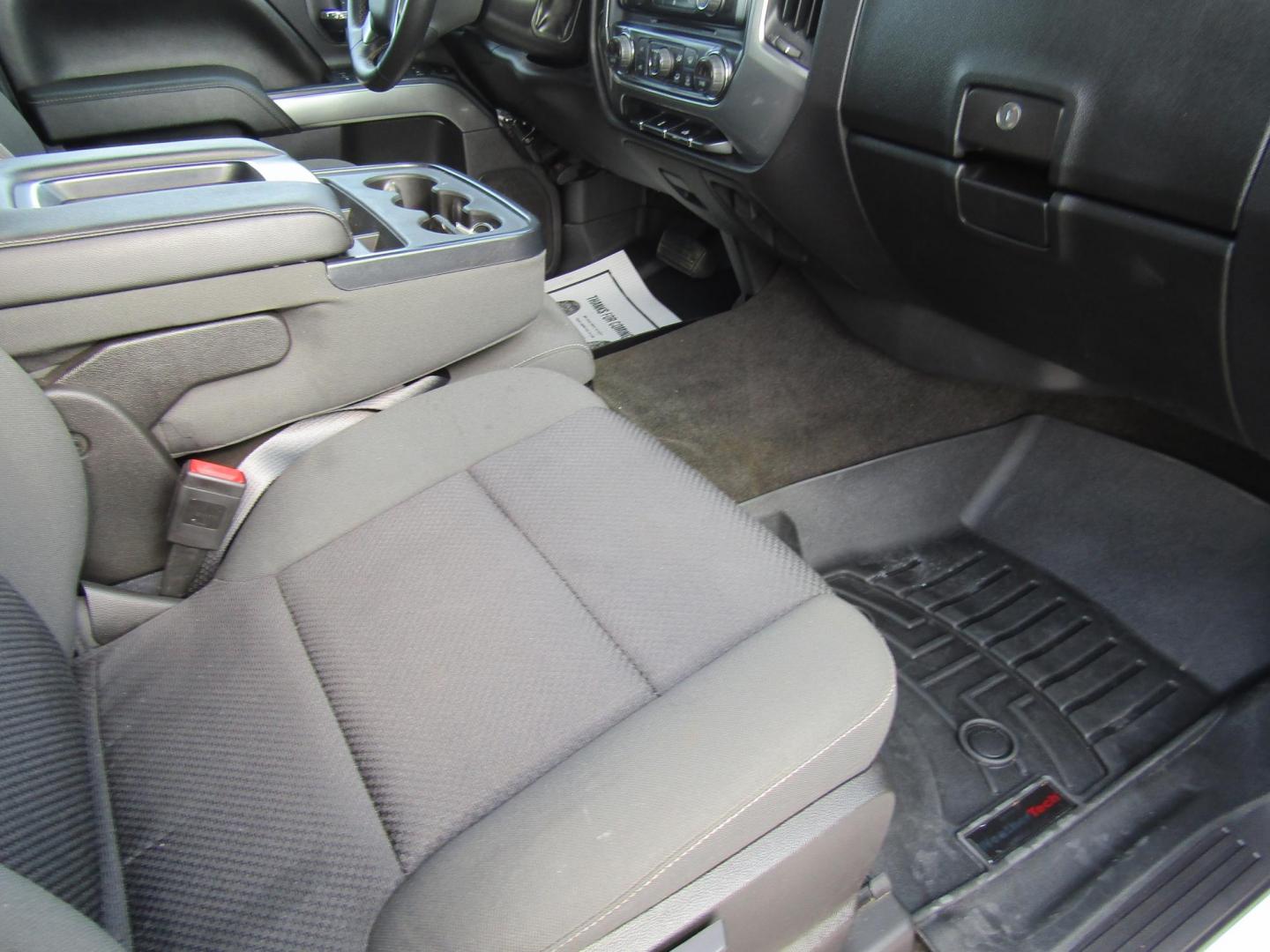 2015 White Chevrolet Silverado 1500 LT Crew Cab 2WD (3GCPCRECXFG) with an 5.3L V8 OHV 16V engine, Automatic transmission, located at 15016 S Hwy 231, Midland City, AL, 36350, (334) 983-3001, 31.306210, -85.495277 - Photo#7