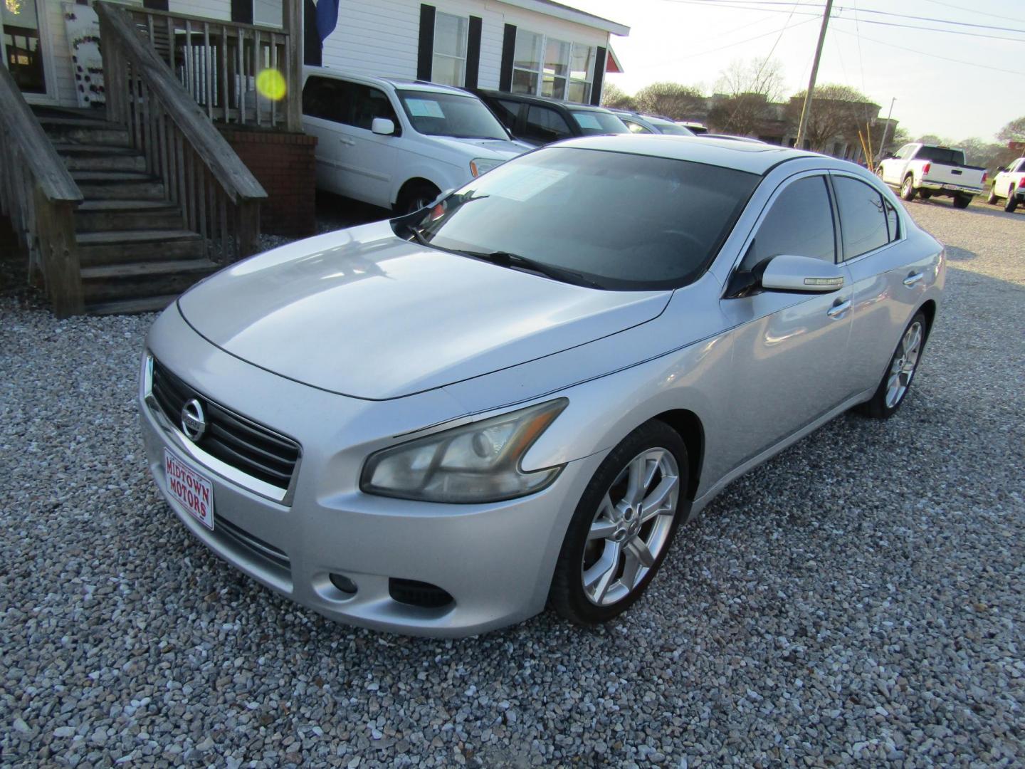 2012 Silver Nissan Maxima SV (1N4AA5AP9CC) with an 3.5L V6 DOHC 24V engine, Automatic transmission, located at 15016 S Hwy 231, Midland City, AL, 36350, (334) 983-3001, 31.306210, -85.495277 - Photo#2