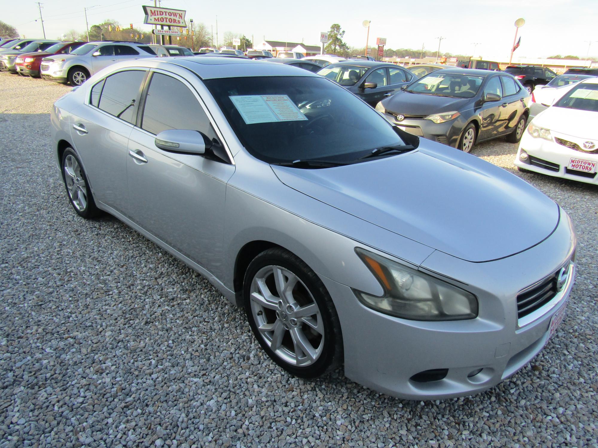photo of 2012 Nissan Maxima 