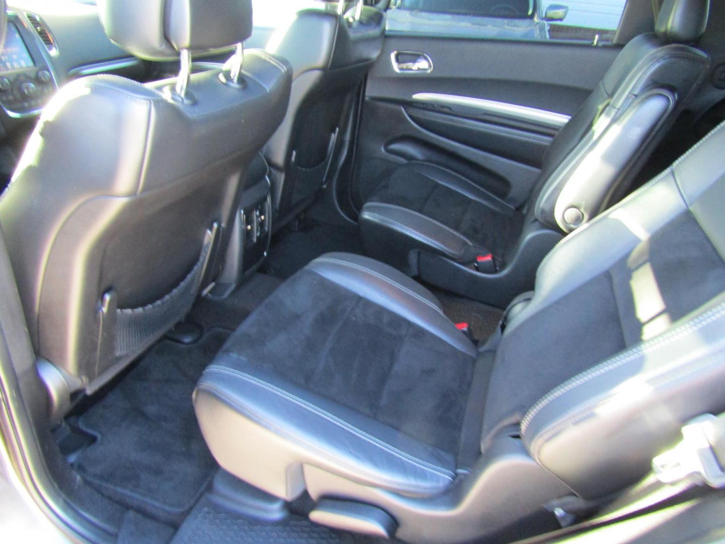 2015 Gray Dodge Durango SXT RWD (1C4RDHAG5FC) with an 3.6L V6 DOHC 24V engine, Automatic transmission, located at 15016 S Hwy 231, Midland City, AL, 36350, (334) 983-3001, 31.306210, -85.495277 - Photo#4