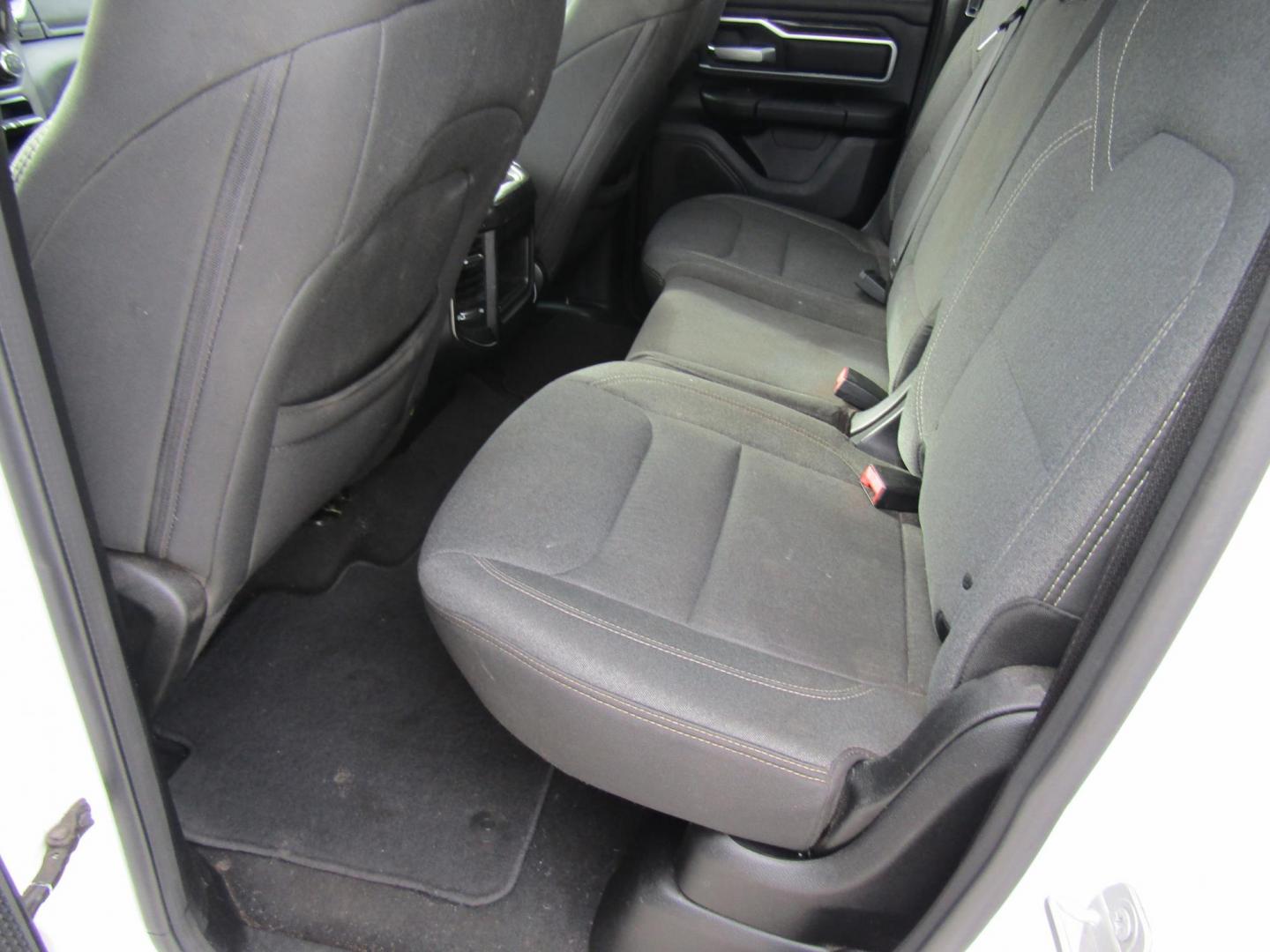 2019 White RAM 1500 Big Horn Quad Cab 2WD (1C6RREBTXKN) with an 3.6L V6 FFV engine, Automatic transmission, located at 15016 S Hwy 231, Midland City, AL, 36350, (334) 983-3001, 31.306210, -85.495277 - Photo#3