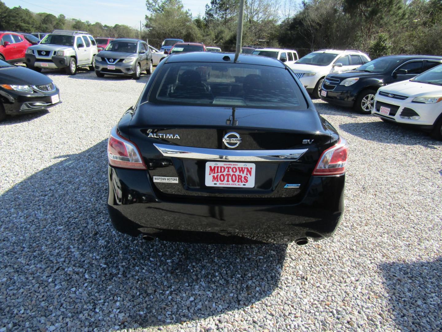 2013 Black Nissan Altima 2.5 S (1N4AL3AP1DC) with an 2.5L L4 DOHC 16V engine, Automatic transmission, located at 15016 S Hwy 231, Midland City, AL, 36350, (334) 983-3001, 31.306210, -85.495277 - Photo#6