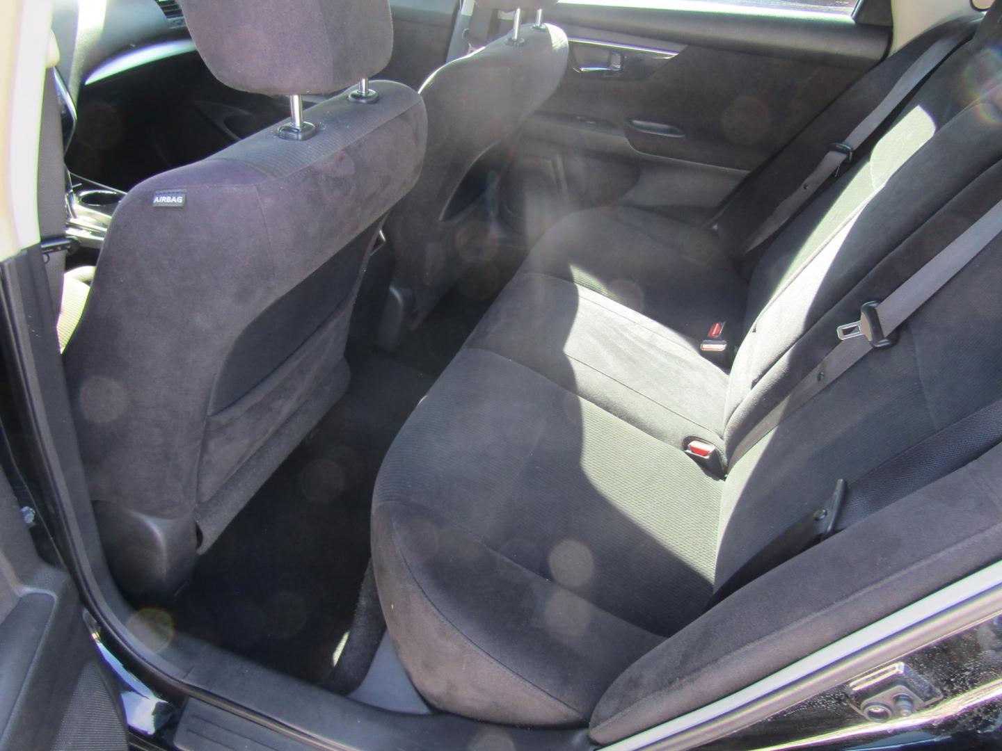 2013 Black Nissan Altima 2.5 S (1N4AL3AP1DC) with an 2.5L L4 DOHC 16V engine, Automatic transmission, located at 15016 S Hwy 231, Midland City, AL, 36350, (334) 983-3001, 31.306210, -85.495277 - Photo#4