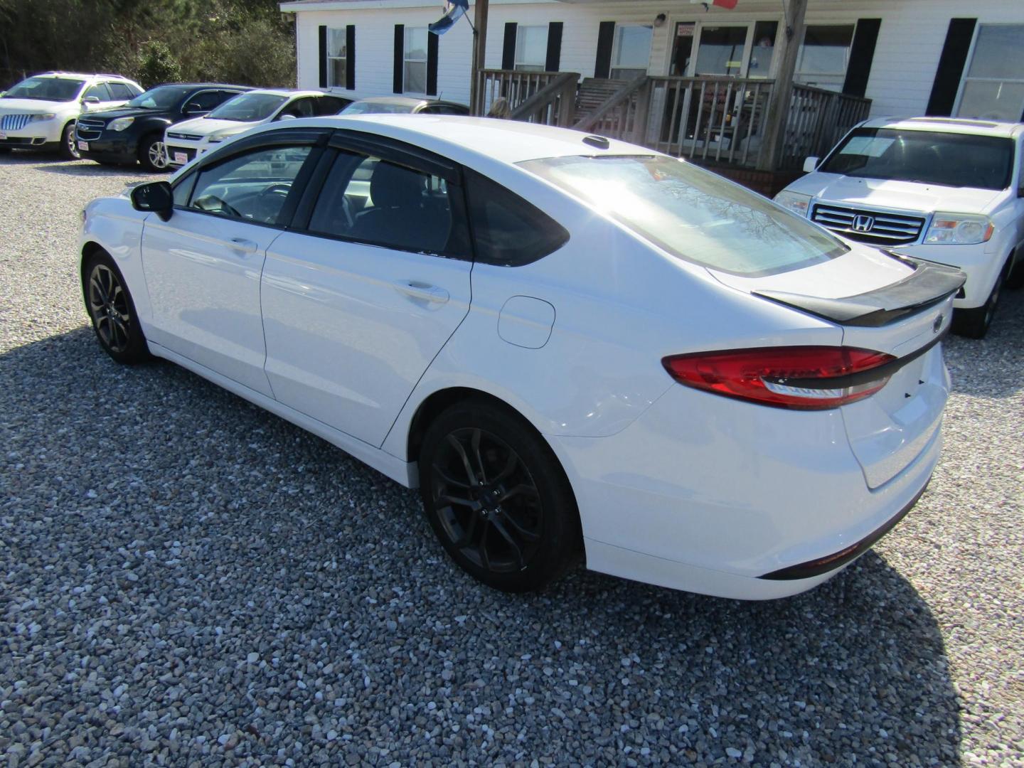 2018 White Ford Fusion S (3FA6P0G72JR) with an 2.5L L4 DOHC 16V engine, Automatic transmission, located at 15016 S Hwy 231, Midland City, AL, 36350, (334) 983-3001, 31.306210, -85.495277 - Photo#4