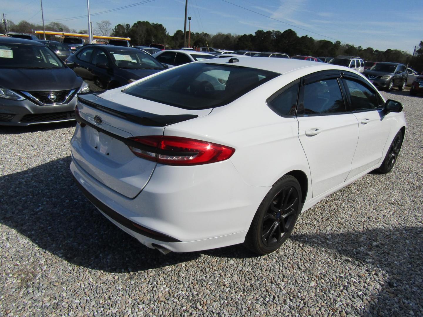 2018 White Ford Fusion S (3FA6P0G72JR) with an 2.5L L4 DOHC 16V engine, Automatic transmission, located at 15016 S Hwy 231, Midland City, AL, 36350, (334) 983-3001, 31.306210, -85.495277 - Photo#6