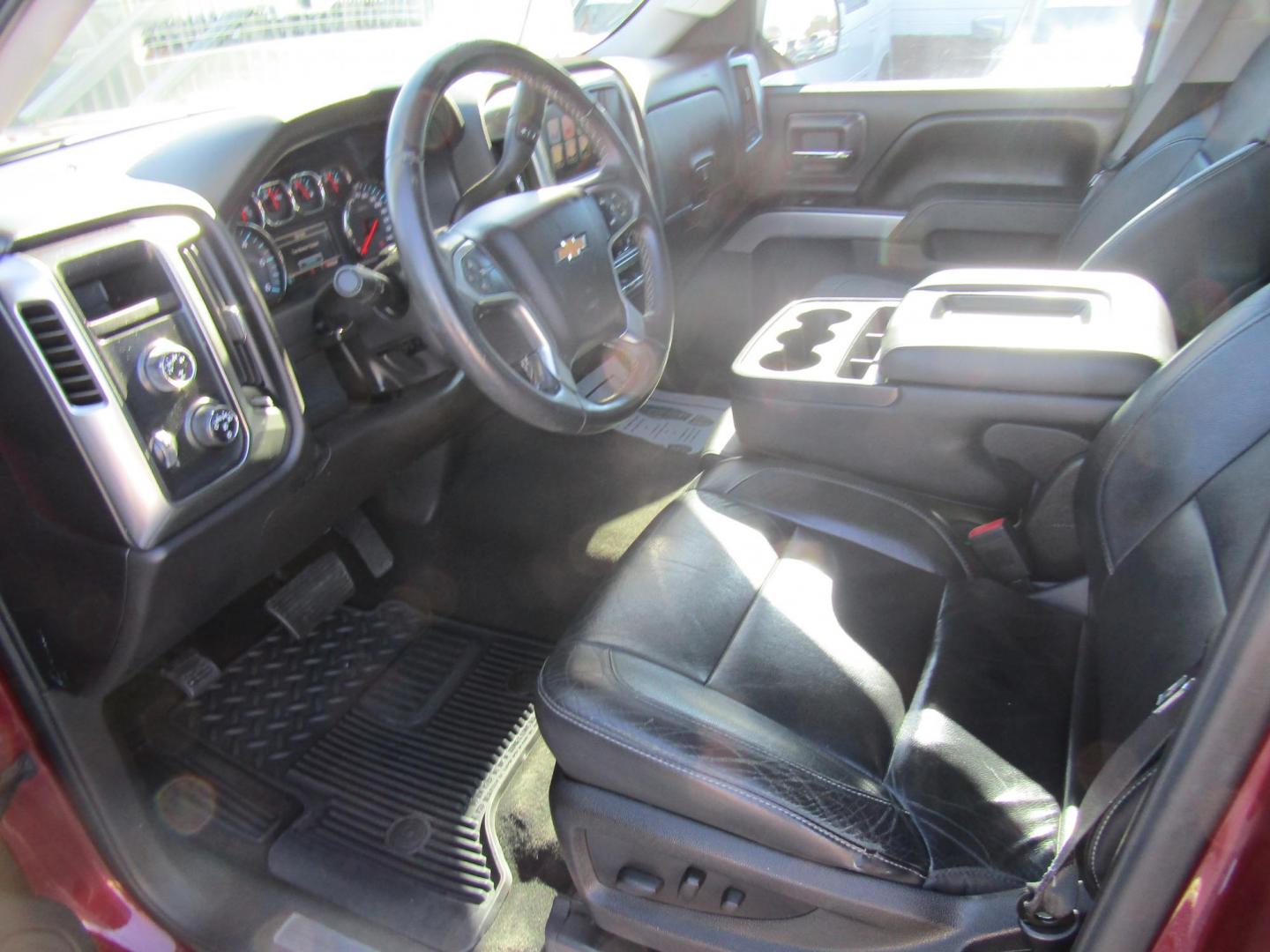 2015 Red Chevrolet Silverado 1500 LT Crew Cab 4WD (3GCUKRECXFG) with an 5.3L V8 OHV 16V engine, Automatic transmission, located at 15016 S Hwy 231, Midland City, AL, 36350, (334) 983-3001, 31.306210, -85.495277 - Photo#3