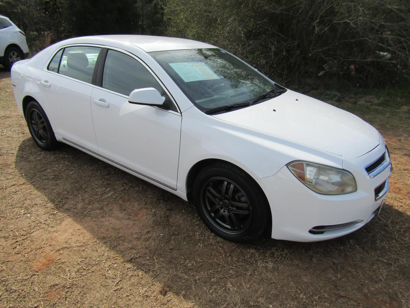 2011 White Chevrolet Malibu 1LT (1G1ZC5EU9BF) with an 2.4L L4 DOHC 16V FFV engine, Automatic transmission, located at 15016 S Hwy 231, Midland City, AL, 36350, (334) 983-3001, 31.306210, -85.495277 - Photo#0