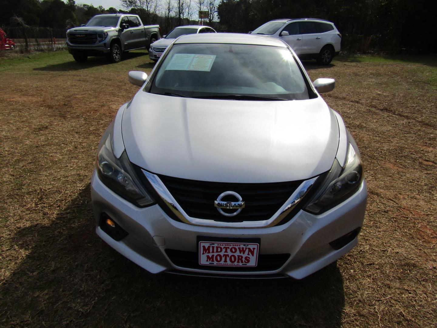 2016 Silver Nissan Altima 2.5 SL (1N4AL3AP8GC) with an 2.5L L4 DOHC 16V engine, Automatic transmission, located at 15016 S Hwy 231, Midland City, AL, 36350, (334) 983-3001, 31.306210, -85.495277 - Photo#1