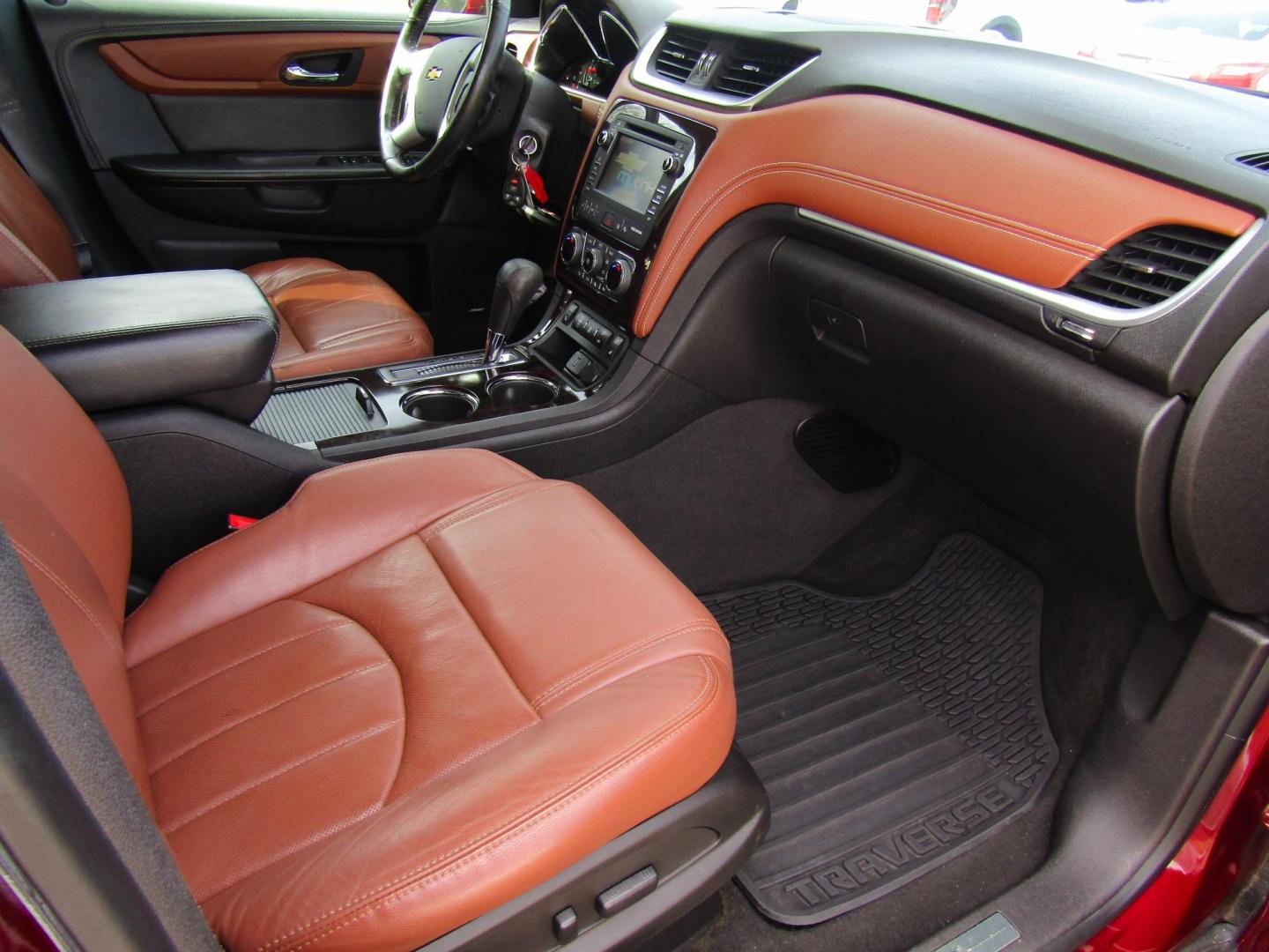 2015 Red Chevrolet Traverse LTZ FWD (1GNKRJKDXFJ) with an 3.6L V6 DOHC 24V engine, Automatic transmission, located at 15016 S Hwy 231, Midland City, AL, 36350, (334) 983-3001, 31.306210, -85.495277 - Photo#7