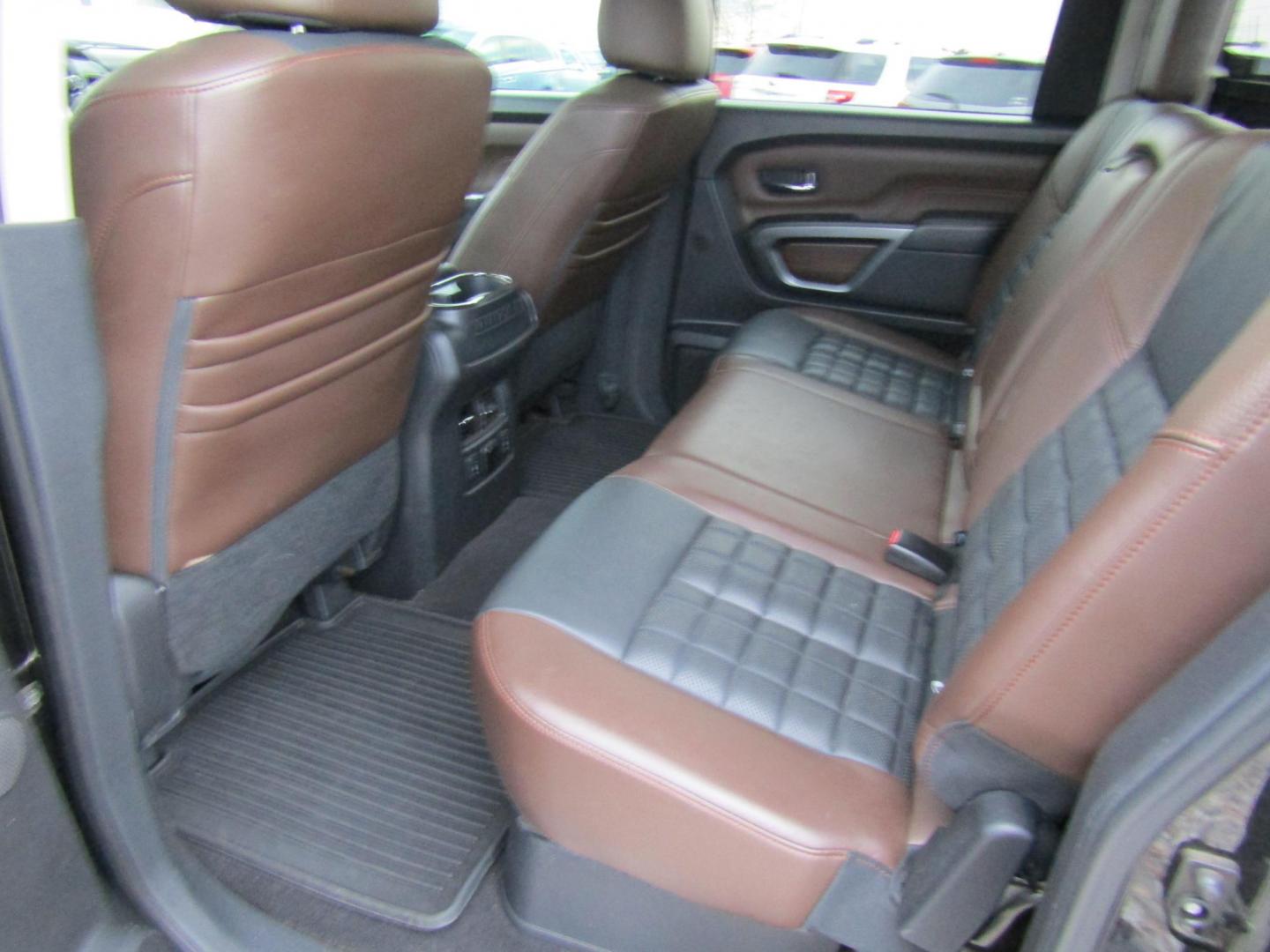 2017 Black Nissan Titan S Crew Cab 2WD (1N6AA1E61HN) with an 5.6L V8 DOHC 32V engine, Automatic transmission, located at 15016 S Hwy 231, Midland City, AL, 36350, (334) 983-3001, 31.306210, -85.495277 - Photo#3