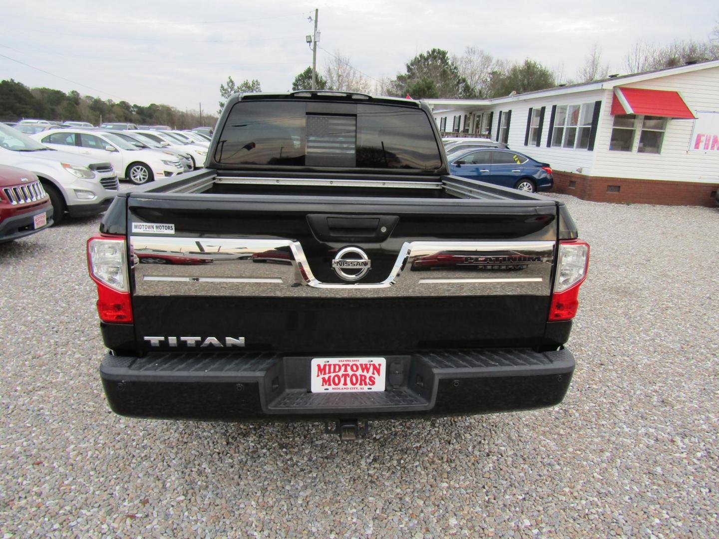 2017 Black Nissan Titan S Crew Cab 2WD (1N6AA1E61HN) with an 5.6L V8 DOHC 32V engine, Automatic transmission, located at 15016 S Hwy 231, Midland City, AL, 36350, (334) 983-3001, 31.306210, -85.495277 - Photo#5