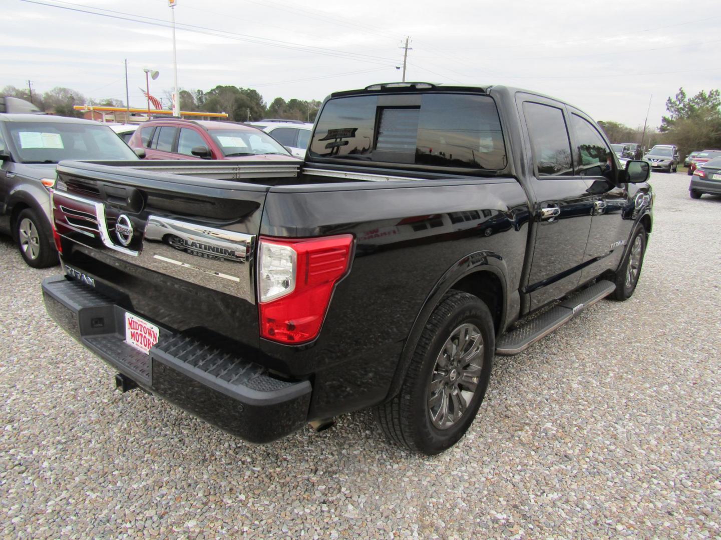 2017 Black Nissan Titan S Crew Cab 2WD (1N6AA1E61HN) with an 5.6L V8 DOHC 32V engine, Automatic transmission, located at 15016 S Hwy 231, Midland City, AL, 36350, (334) 983-3001, 31.306210, -85.495277 - Photo#6
