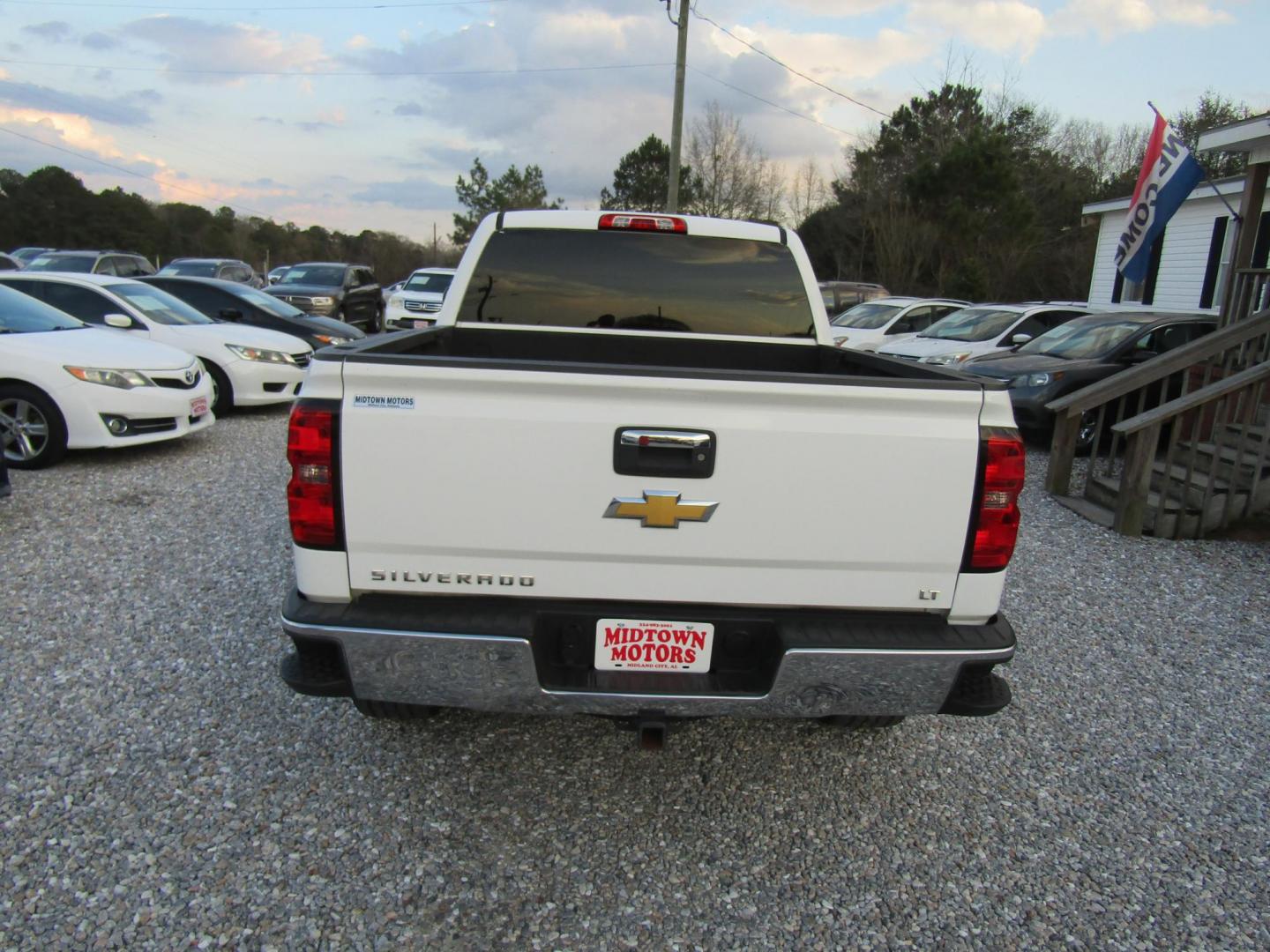 2014 White Chevrolet Silverado 1500 1LT Crew Cab 2WD (3GCPCREC0EG) with an 4.8L V8 OHV 16V engine, Automatic transmission, located at 15016 S Hwy 231, Midland City, AL, 36350, (334) 983-3001, 31.306210, -85.495277 - Photo#4