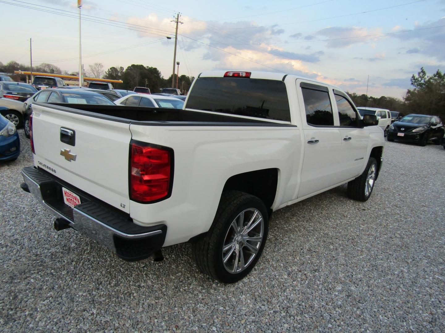2014 White Chevrolet Silverado 1500 1LT Crew Cab 2WD (3GCPCREC0EG) with an 4.8L V8 OHV 16V engine, Automatic transmission, located at 15016 S Hwy 231, Midland City, AL, 36350, (334) 983-3001, 31.306210, -85.495277 - Photo#5