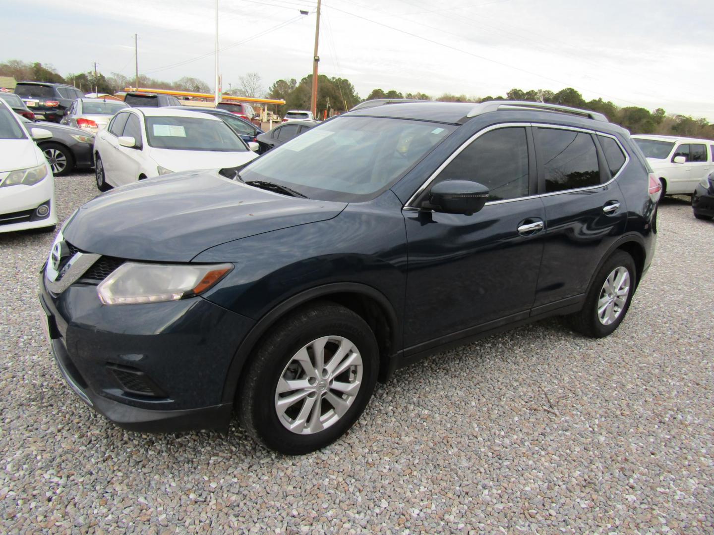 2016 Gray Nissan Rogue S 2WD (5N1AT2MTXGC) with an 2.5L L4 DOHC 16V engine, Automatic transmission, located at 15016 S Hwy 231, Midland City, AL, 36350, (334) 983-3001, 31.306210, -85.495277 - Photo#2