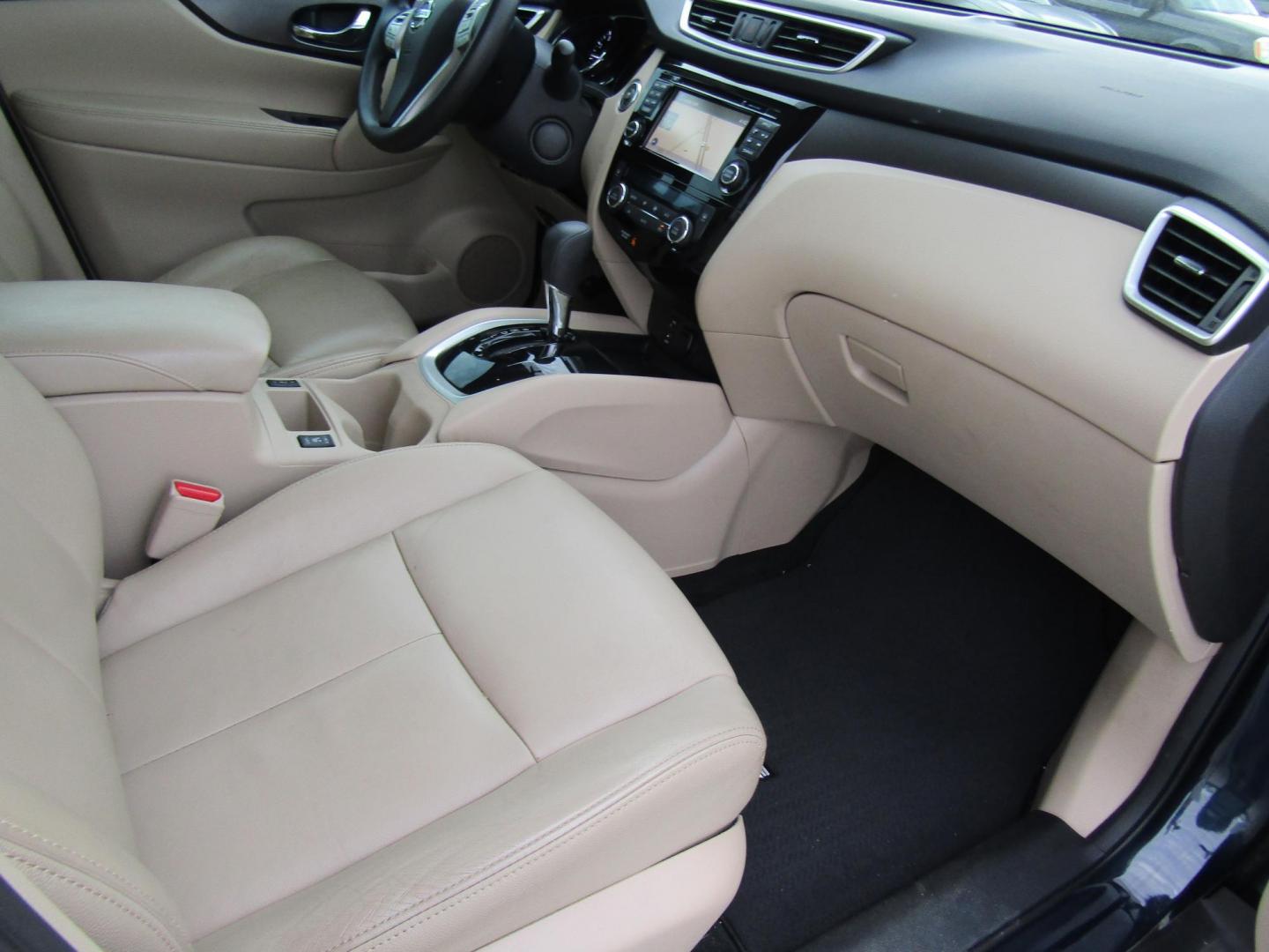 2016 Gray Nissan Rogue S 2WD (5N1AT2MTXGC) with an 2.5L L4 DOHC 16V engine, Automatic transmission, located at 15016 S Hwy 231, Midland City, AL, 36350, (334) 983-3001, 31.306210, -85.495277 - Photo#9