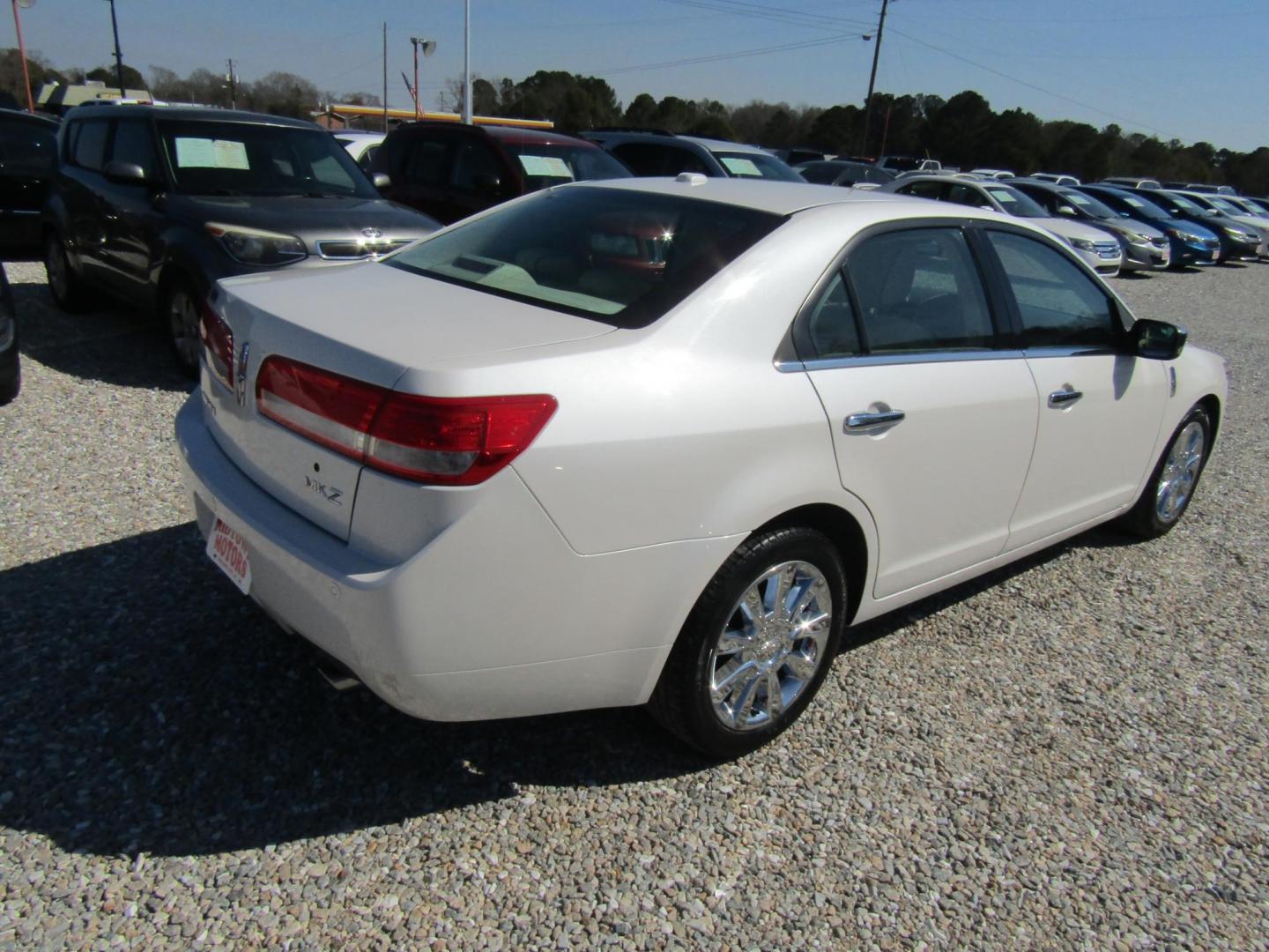 2010 White Lincoln MKZ FWD (3LNHL2GC9AR) with an 3.5L V6 DOHC 24V engine, Automatic transmission, located at 15016 S Hwy 231, Midland City, AL, 36350, (334) 983-3001, 31.306210, -85.495277 - Photo#7