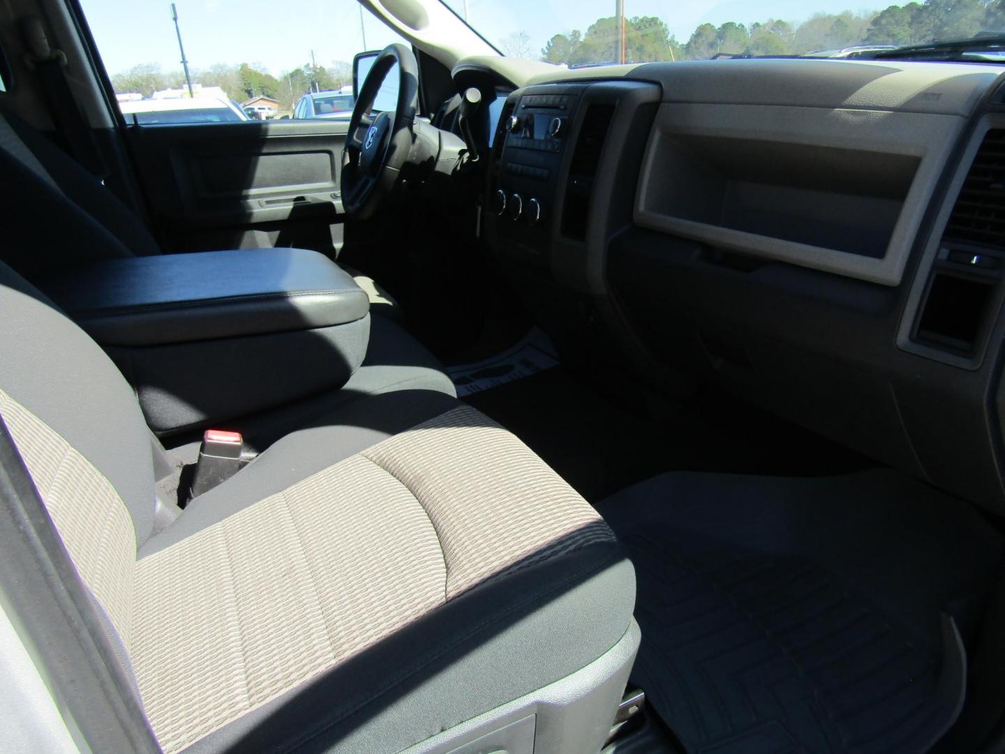 2011 Silver Dodge Ram 1500 SLT Quad Cab 2WD (1D7RB1GP8BS) with an 4.7L V8 SOHC 16V FFV engine, Automatic transmission, located at 15016 S Hwy 231, Midland City, AL, 36350, (334) 983-3001, 31.306210, -85.495277 - Photo#8