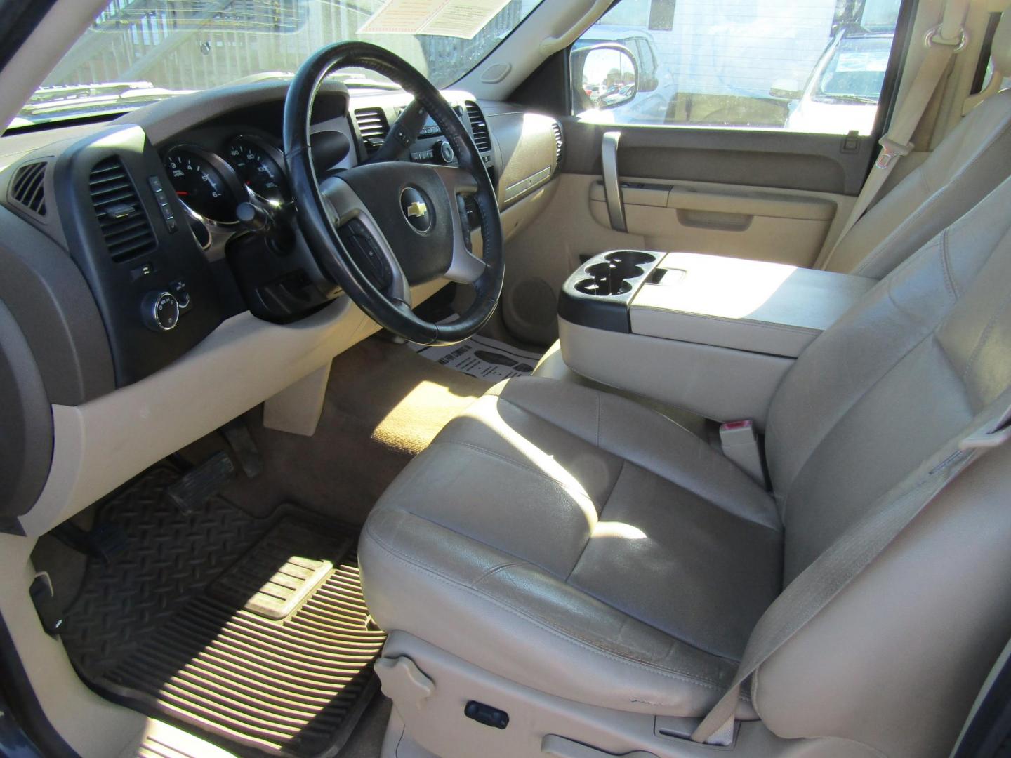 2012 Blue Chevrolet Silverado 1500 LT Crew Cab 2WD (3GCPCSE03CG) with an 5.3L V8 OHV 16V FFV engine, Automatic transmission, located at 15016 S Hwy 231, Midland City, AL, 36350, (334) 983-3001, 31.306210, -85.495277 - Photo#3