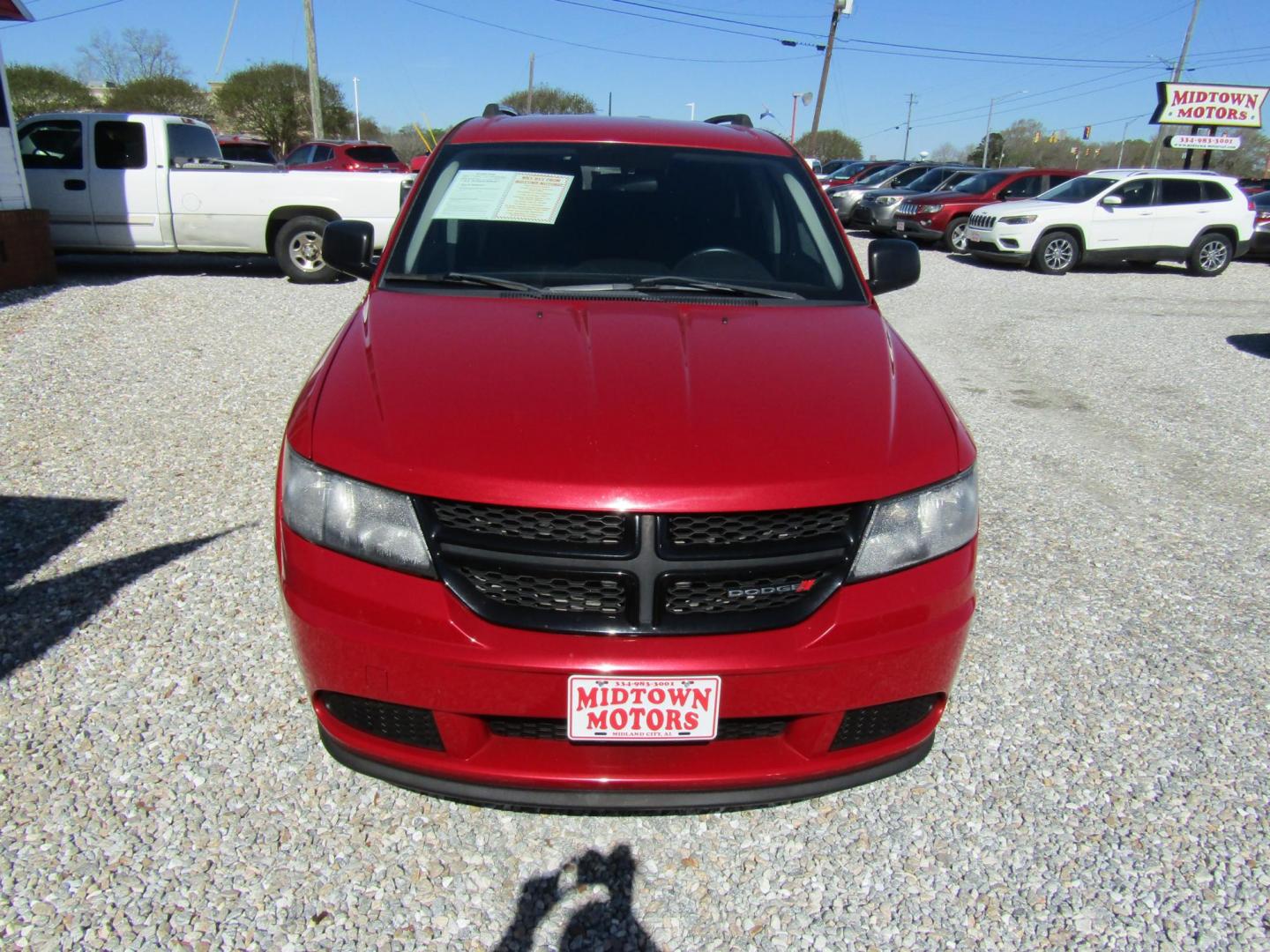 2018 Red Dodge Journey SE (3C4PDCAB5JT) with an 2.4L L4 DOHC 16V engine, Automatic transmission, located at 15016 S Hwy 231, Midland City, AL, 36350, (334) 983-3001, 31.306210, -85.495277 - Photo#1