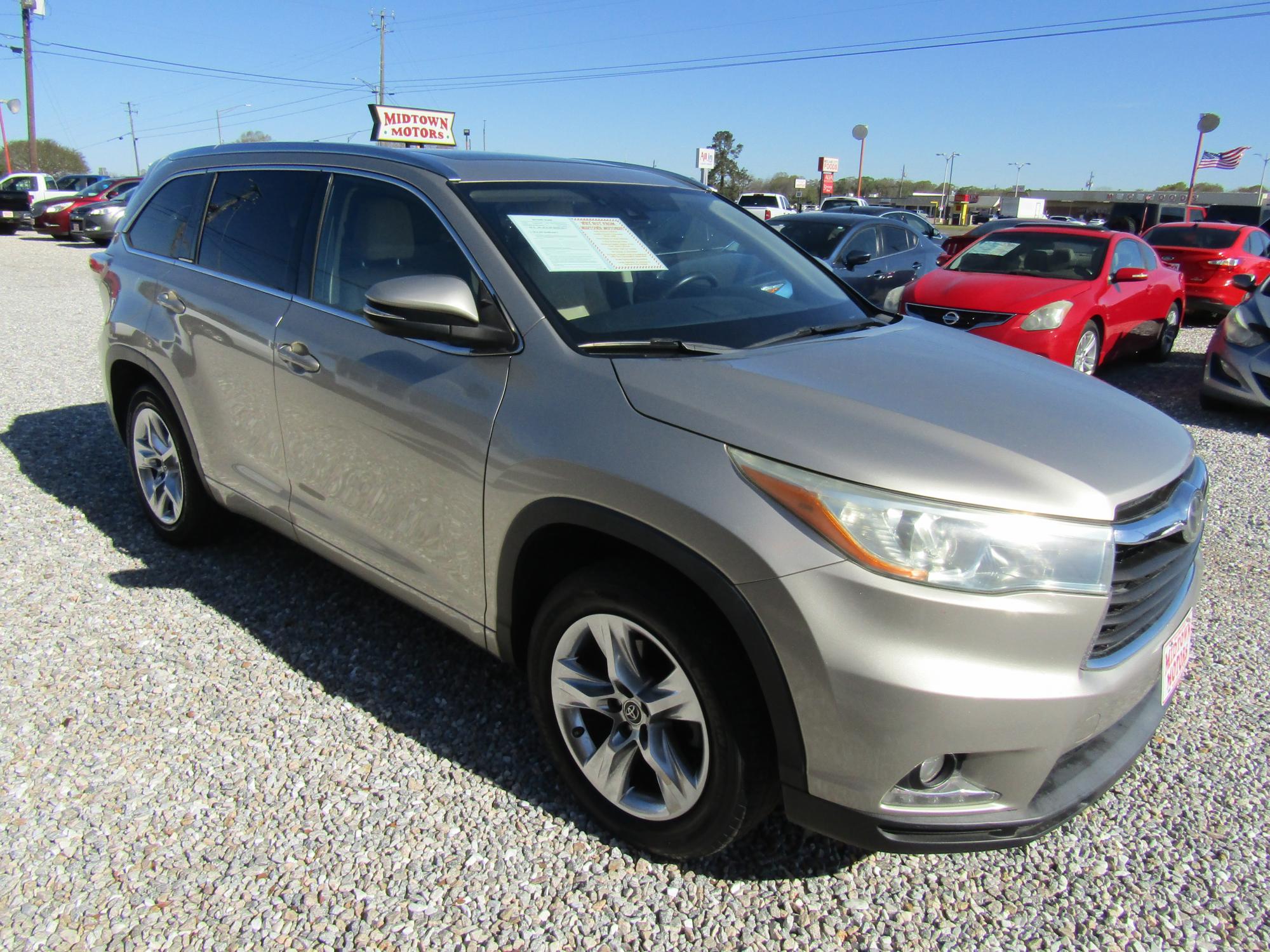 photo of 2016 Toyota Highlander 