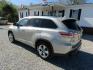 2016 Tan Toyota Highlander (5TDYKRFH4GS) with an 3.5L V6 DOHC 24V engine, Automatic transmission, located at 15016 S Hwy 231, Midland City, AL, 36350, (334) 983-3001, 31.306210, -85.495277 - Photo#5