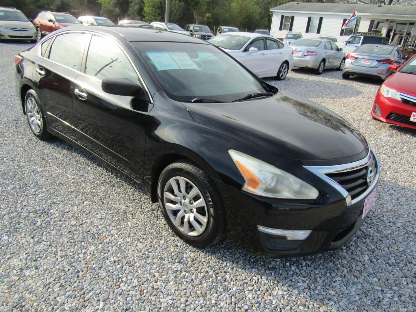 2015 Black Nissan Altima 2.5 S (1N4AL3AP3FC) with an 2.5L L4 DOHC 16V engine, Automatic transmission, located at 15016 S Hwy 231, Midland City, AL, 36350, (334) 983-3001, 31.306210, -85.495277 - Photo#0