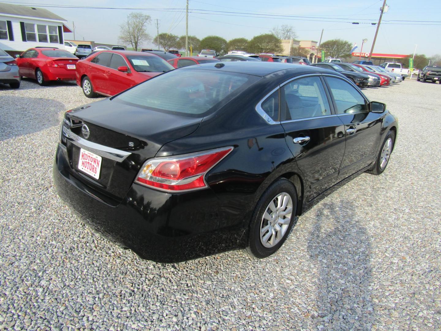 2015 Black Nissan Altima 2.5 S (1N4AL3AP3FC) with an 2.5L L4 DOHC 16V engine, Automatic transmission, located at 15016 S Hwy 231, Midland City, AL, 36350, (334) 983-3001, 31.306210, -85.495277 - Photo#7