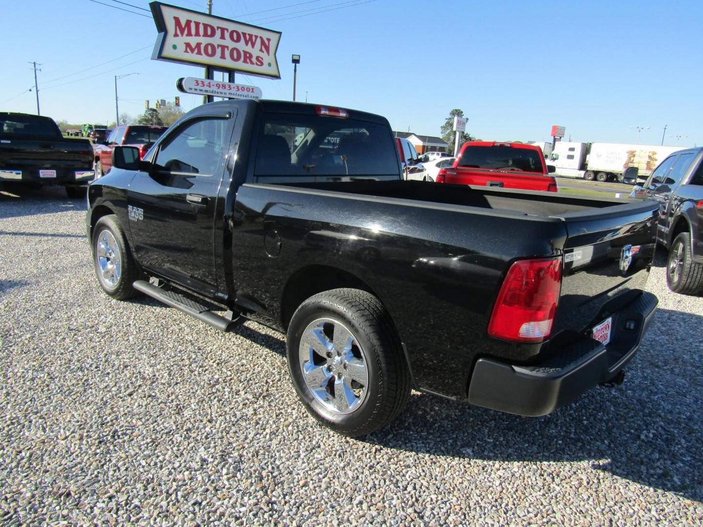 2020 Black RAM 1500 Classic Tradesman Regular Cab SWB 2WD (3C6JR6AG0LG) with an 3.6L V6 DOHC 24V FFV engine, Automatic transmission, located at 15016 S Hwy 231, Midland City, AL, 36350, (334) 983-3001, 31.306210, -85.495277 - Photo#4