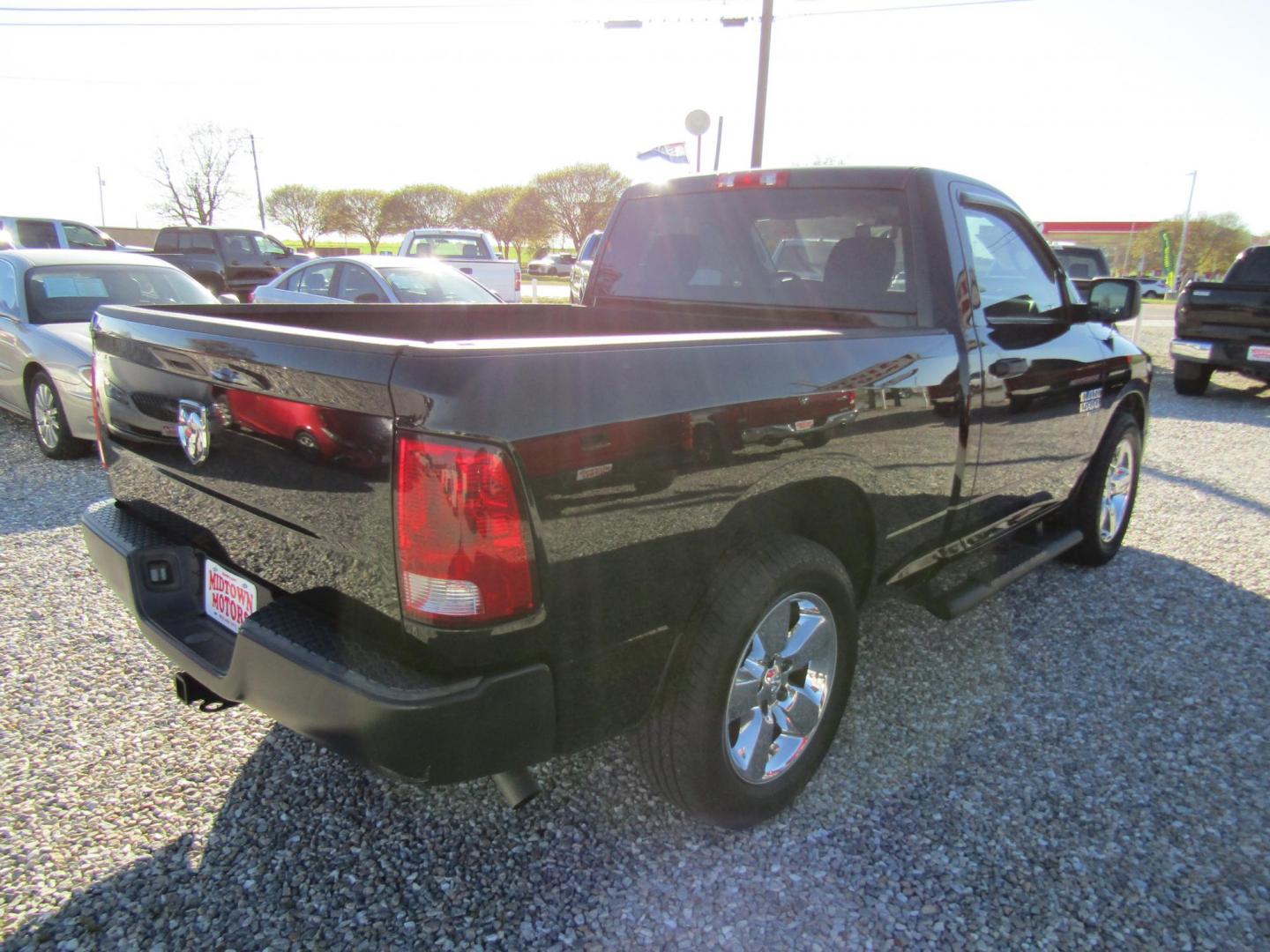 2020 Black RAM 1500 Classic Tradesman Regular Cab SWB 2WD (3C6JR6AG0LG) with an 3.6L V6 DOHC 24V FFV engine, Automatic transmission, located at 15016 S Hwy 231, Midland City, AL, 36350, (334) 983-3001, 31.306210, -85.495277 - Photo#6