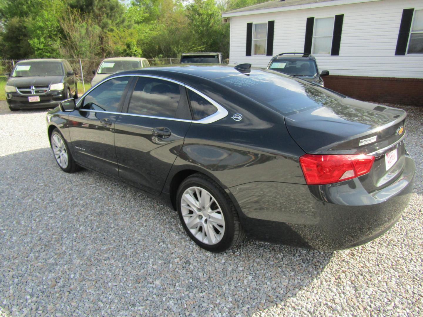 2015 Gray Chevrolet Impala LS (1G11Z5SL6FU) with an 2.5L L4 DOHC 16V engine, Automatic transmission, located at 15016 S Hwy 231, Midland City, AL, 36350, (334) 983-3001, 31.306210, -85.495277 - Photo#5