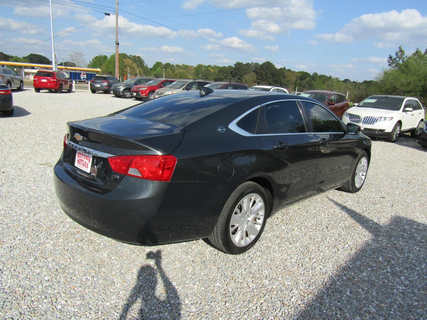 2015 Gray Chevrolet Impala LS (1G11Z5SL6FU) with an 2.5L L4 DOHC 16V engine, Automatic transmission, located at 15016 S Hwy 231, Midland City, AL, 36350, (334) 983-3001, 31.306210, -85.495277 - Photo#7
