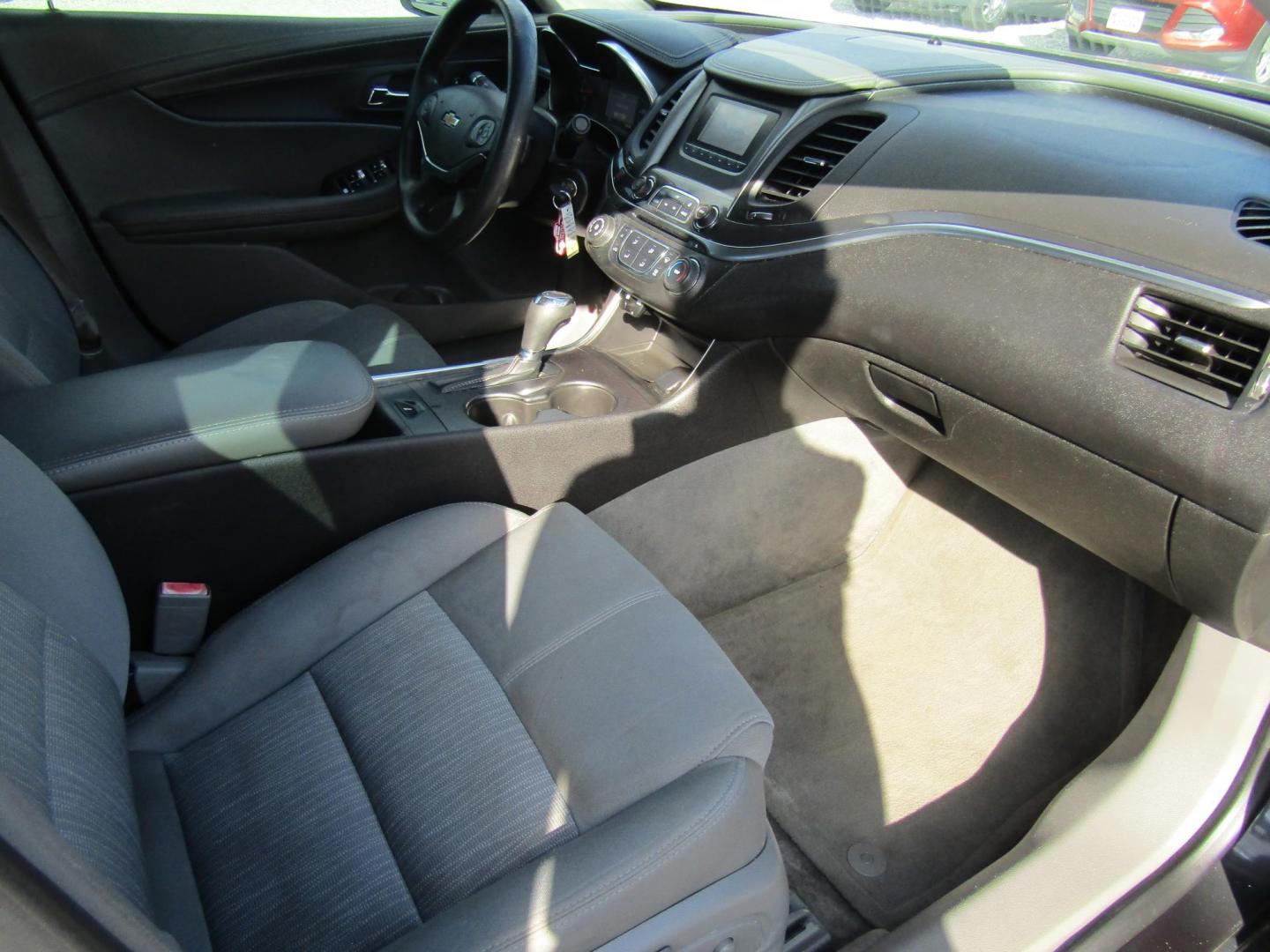 2015 Gray Chevrolet Impala LS (1G11Z5SL6FU) with an 2.5L L4 DOHC 16V engine, Automatic transmission, located at 15016 S Hwy 231, Midland City, AL, 36350, (334) 983-3001, 31.306210, -85.495277 - Photo#9