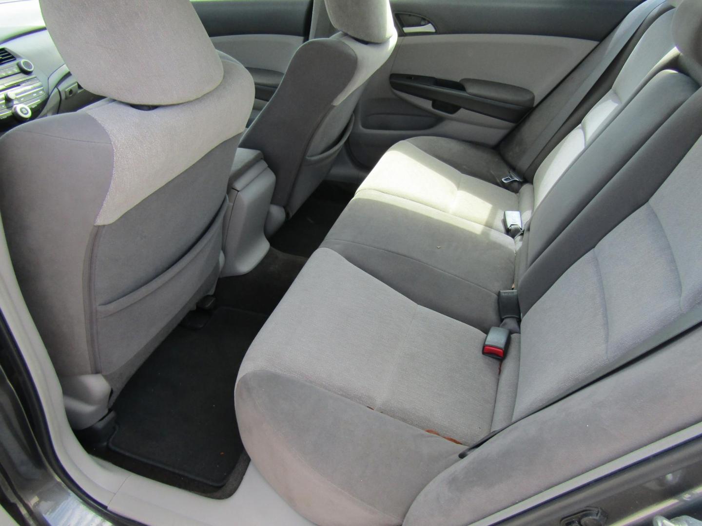 2009 Gray Honda Accord LX-P Sedan AT (1HGCP26489A) with an 2.4L L4 DOHC 16V engine, Automatic transmission, located at 15016 S Hwy 231, Midland City, AL, 36350, (334) 983-3001, 31.306210, -85.495277 - Photo#3