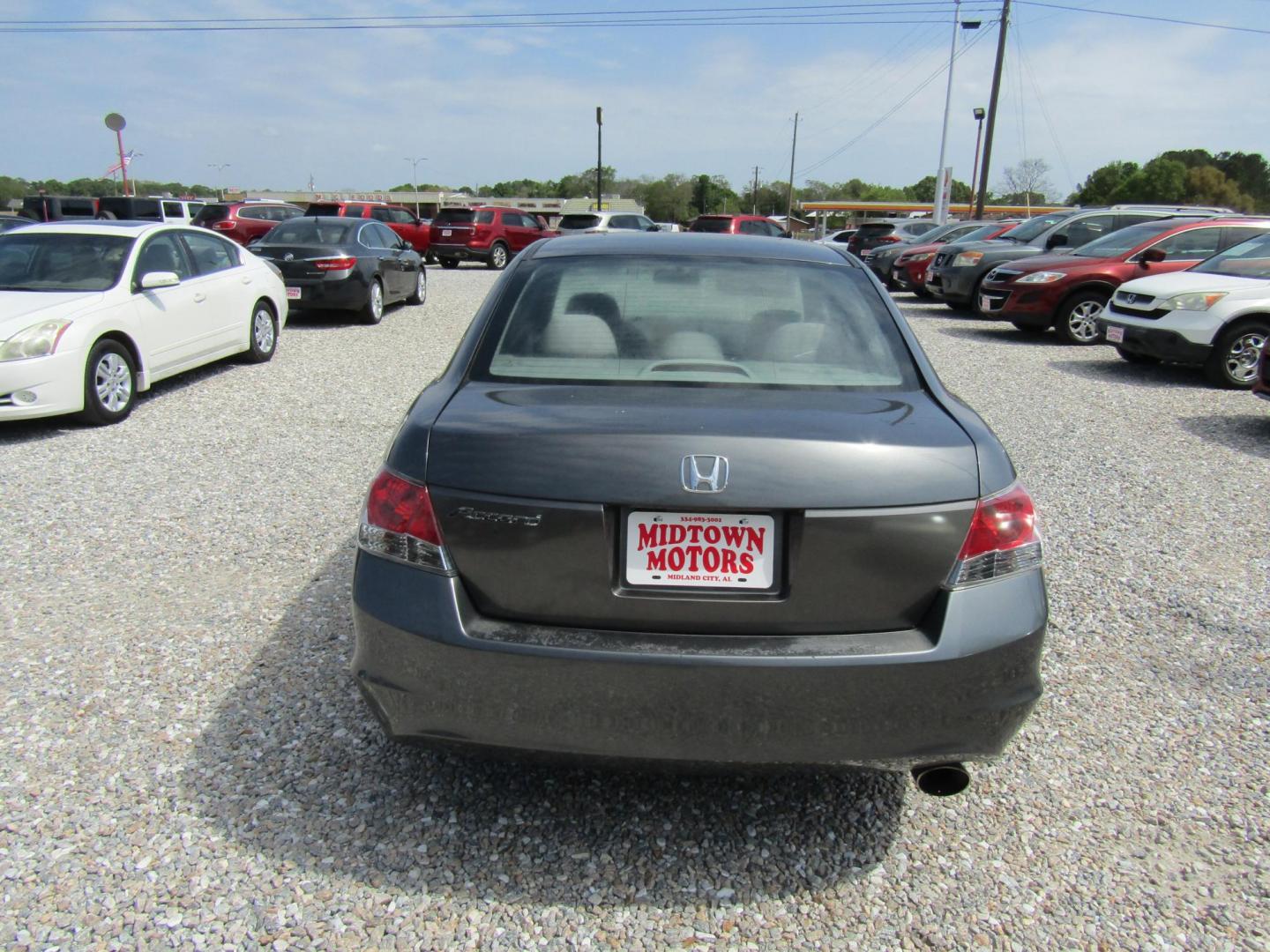 2009 Gray Honda Accord LX-P Sedan AT (1HGCP26489A) with an 2.4L L4 DOHC 16V engine, Automatic transmission, located at 15016 S Hwy 231, Midland City, AL, 36350, (334) 983-3001, 31.306210, -85.495277 - Photo#5