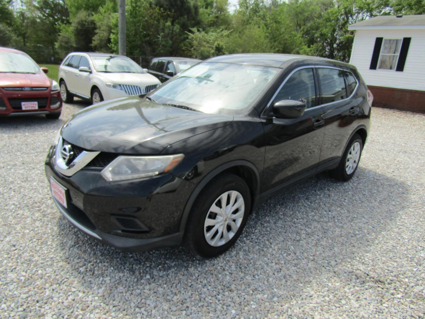 2016 Black Nissan Rogue S 2WD (KNMAT2MTXGP) with an 2.5L L4 DOHC 16V engine, Automatic transmission, located at 15016 S Hwy 231, Midland City, AL, 36350, (334) 983-3001, 31.306210, -85.495277 - Photo#2